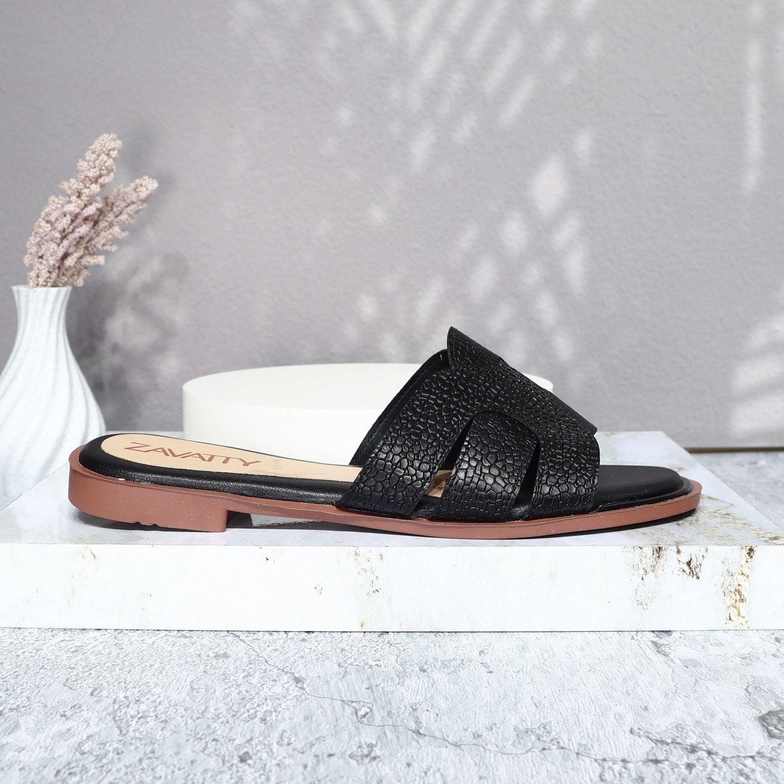 Sandalia plana negro para mujer P273-Z84