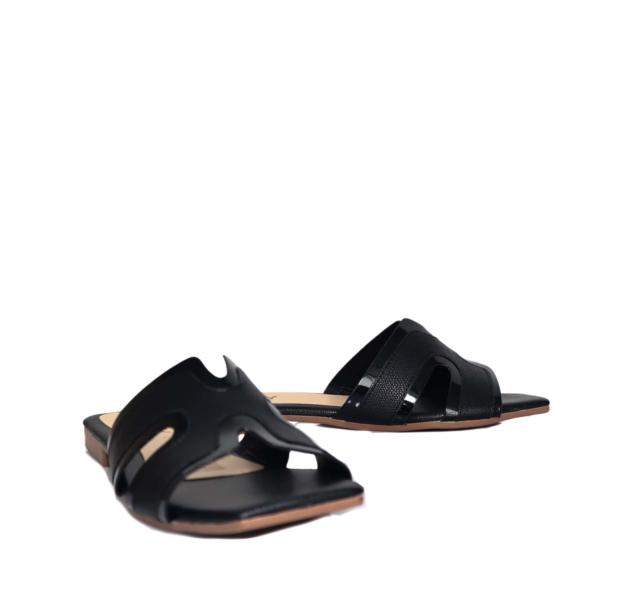 Sandalia plana negro x charol para mujer P282-Z84