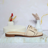 Sandalia plana beige para mujer P322-Z84