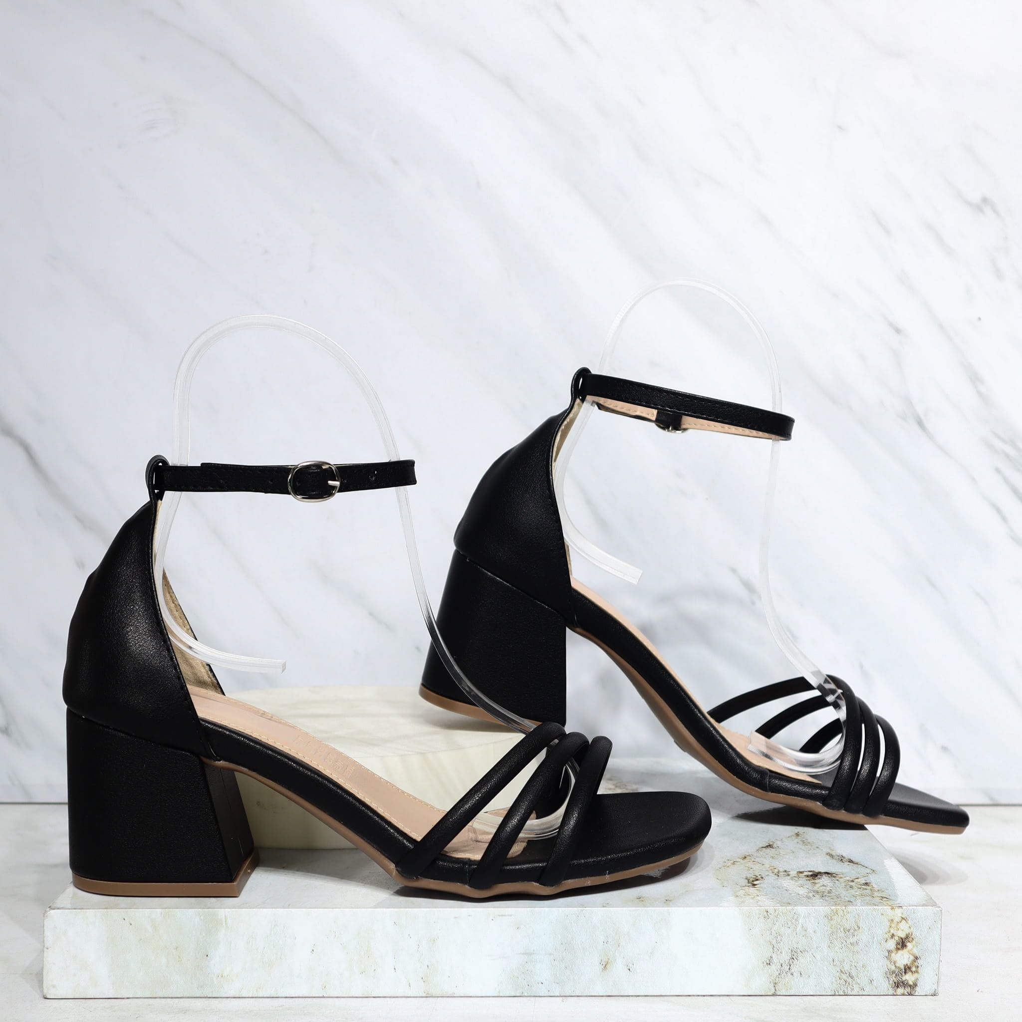 Sandalia tacon negro para mujer Q264-Z471