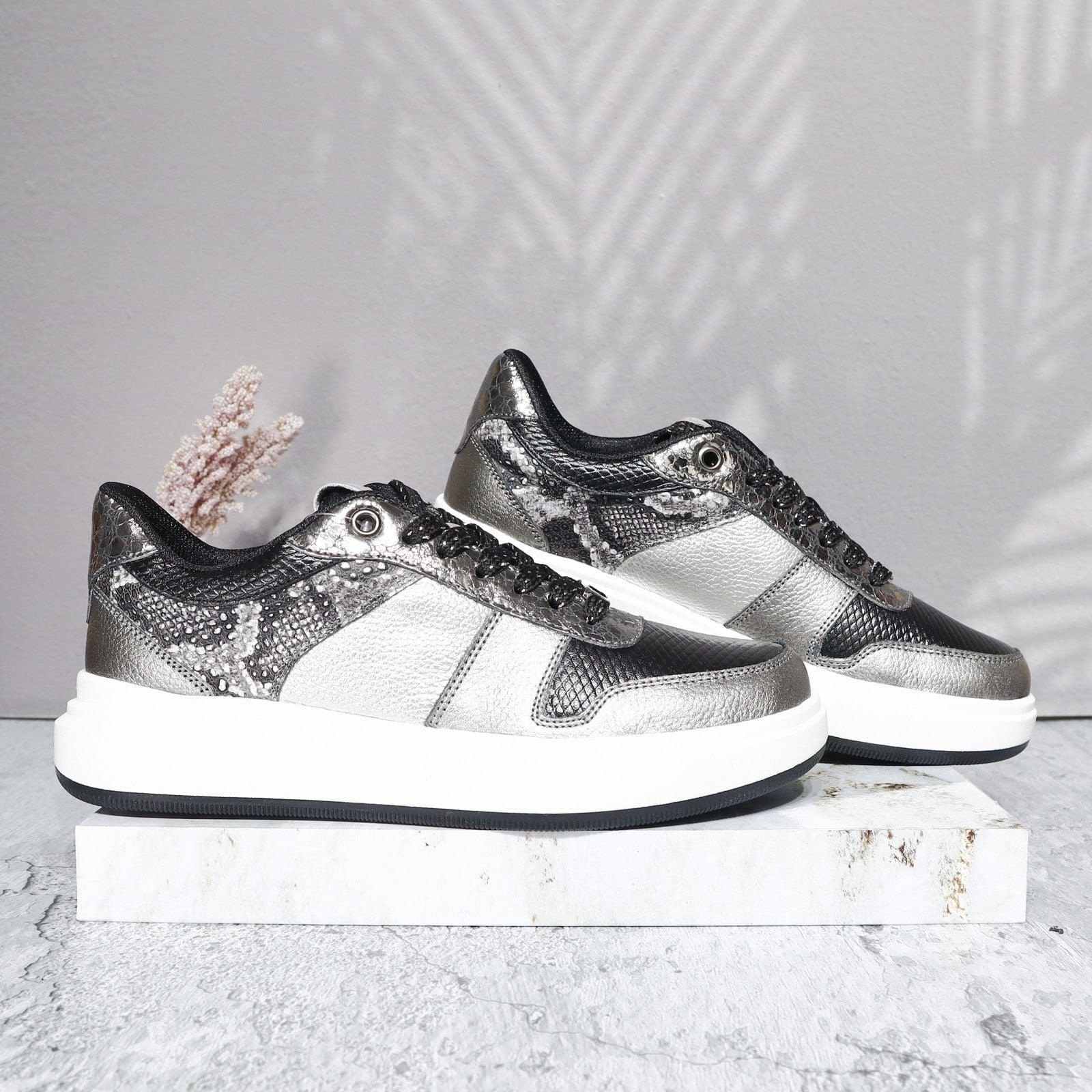 Tenis negro x plomo para mujer TAC946