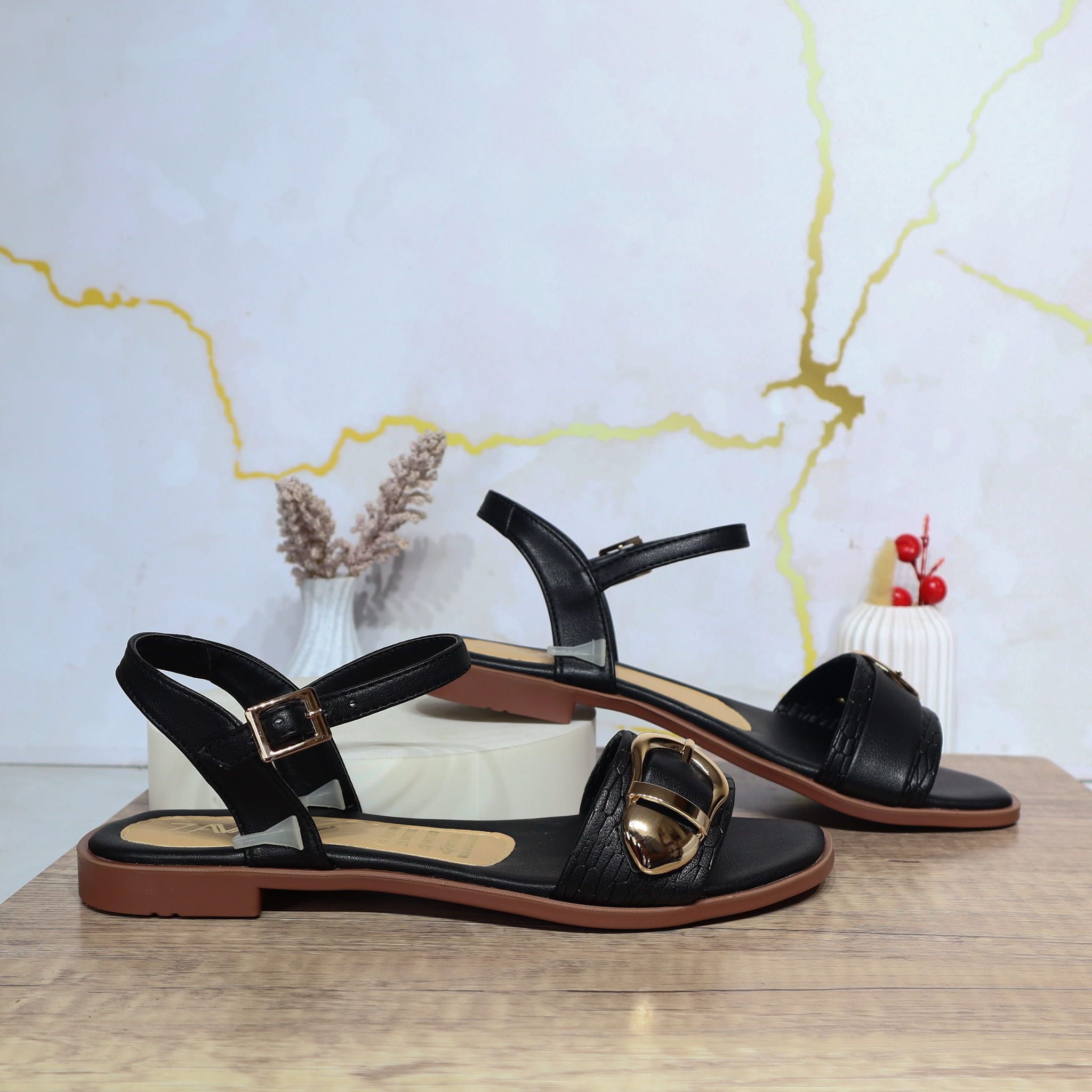 Sandalia plana negro para mujer V310-Z84
