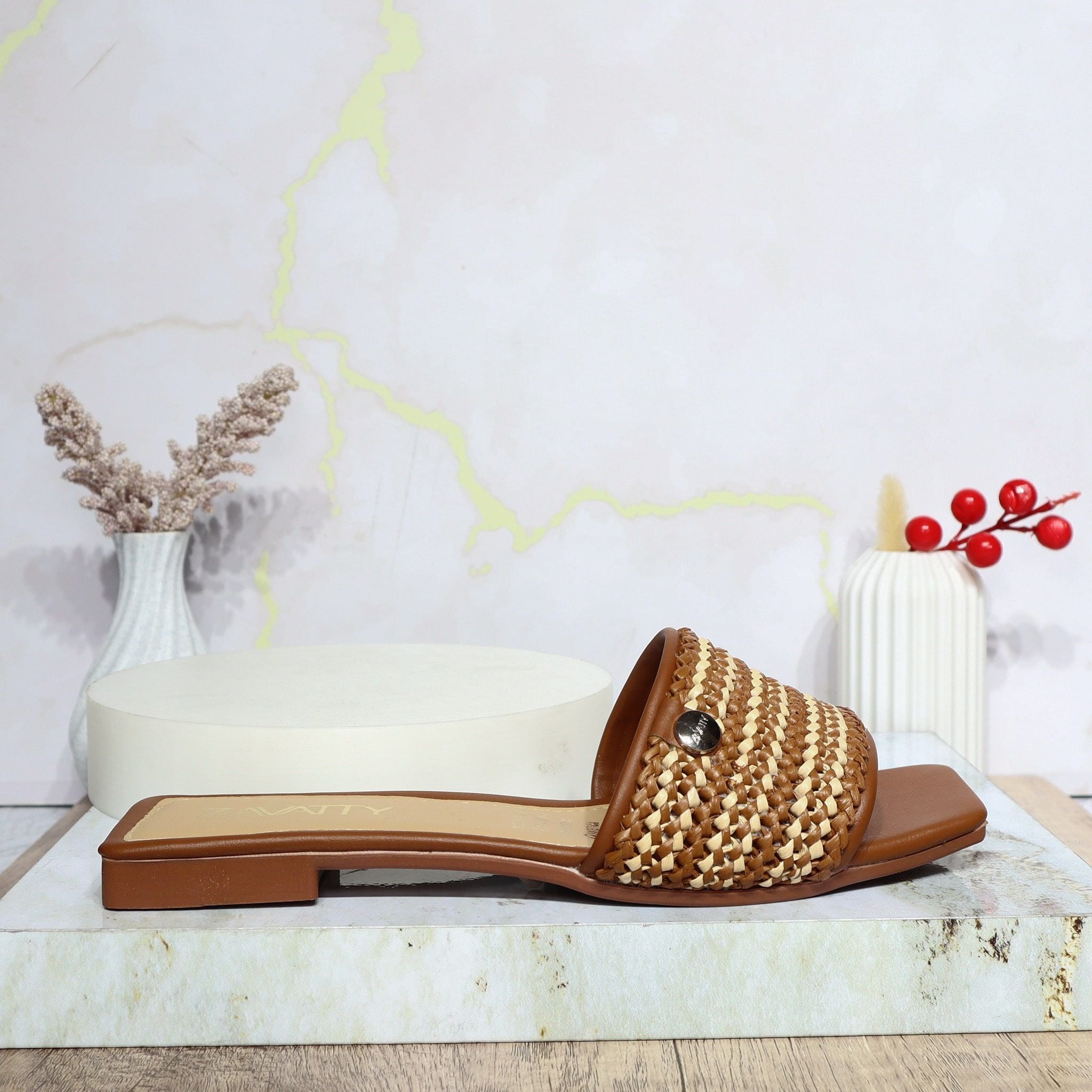 Sandalia plana miel para mujer V767-Z84