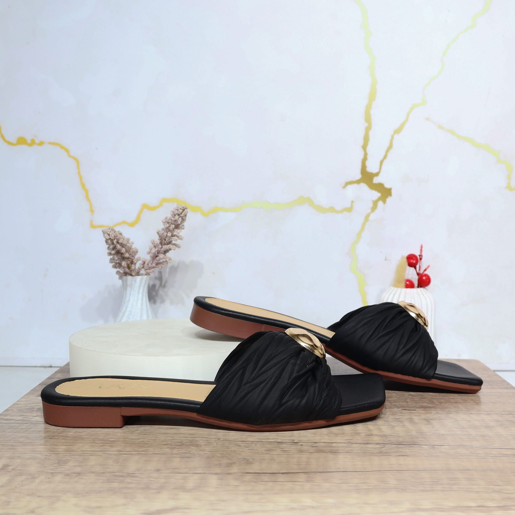 Sandalia plana negro para mujer V790-Z84