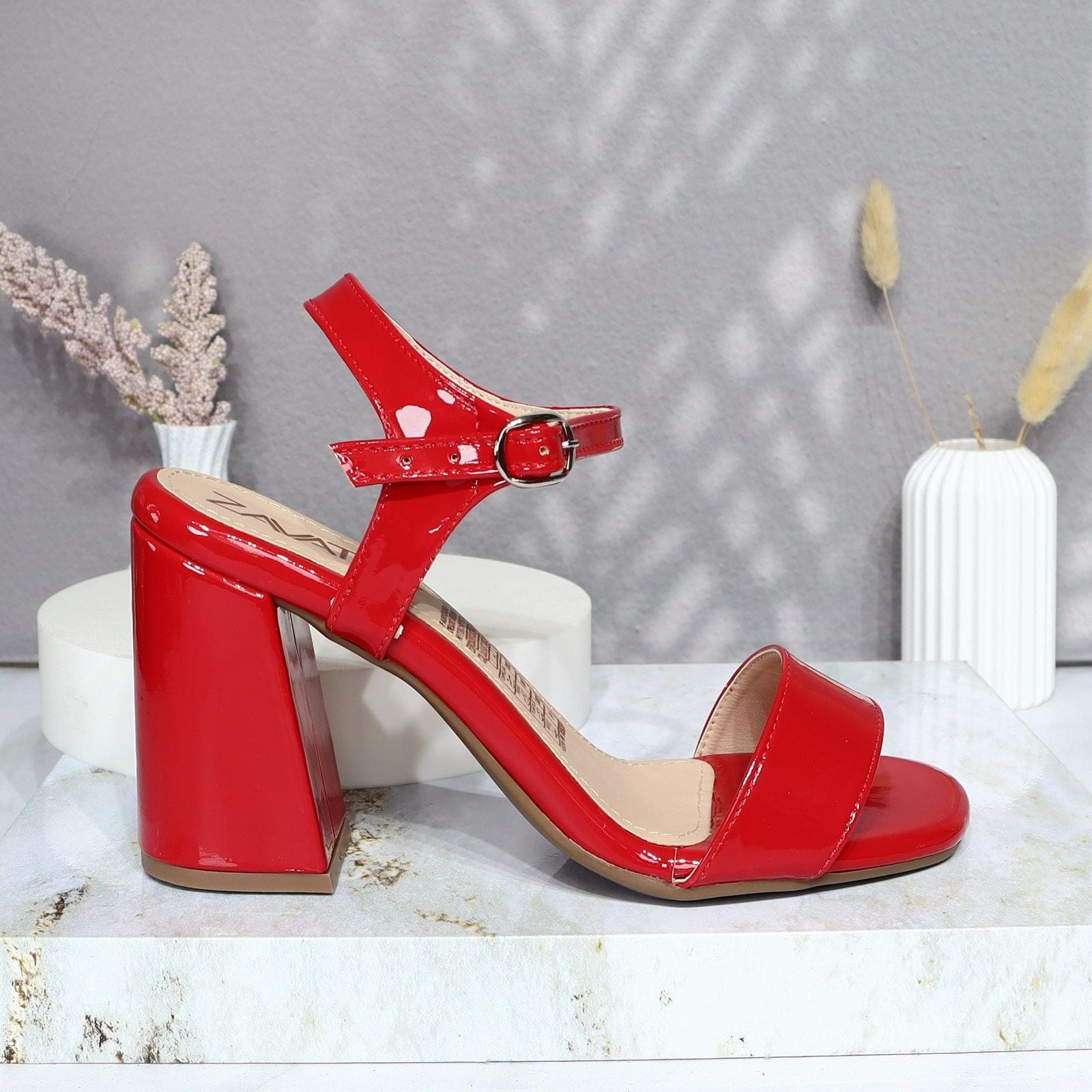 Sandalia tacon rojo charol para mujer J141-Z471