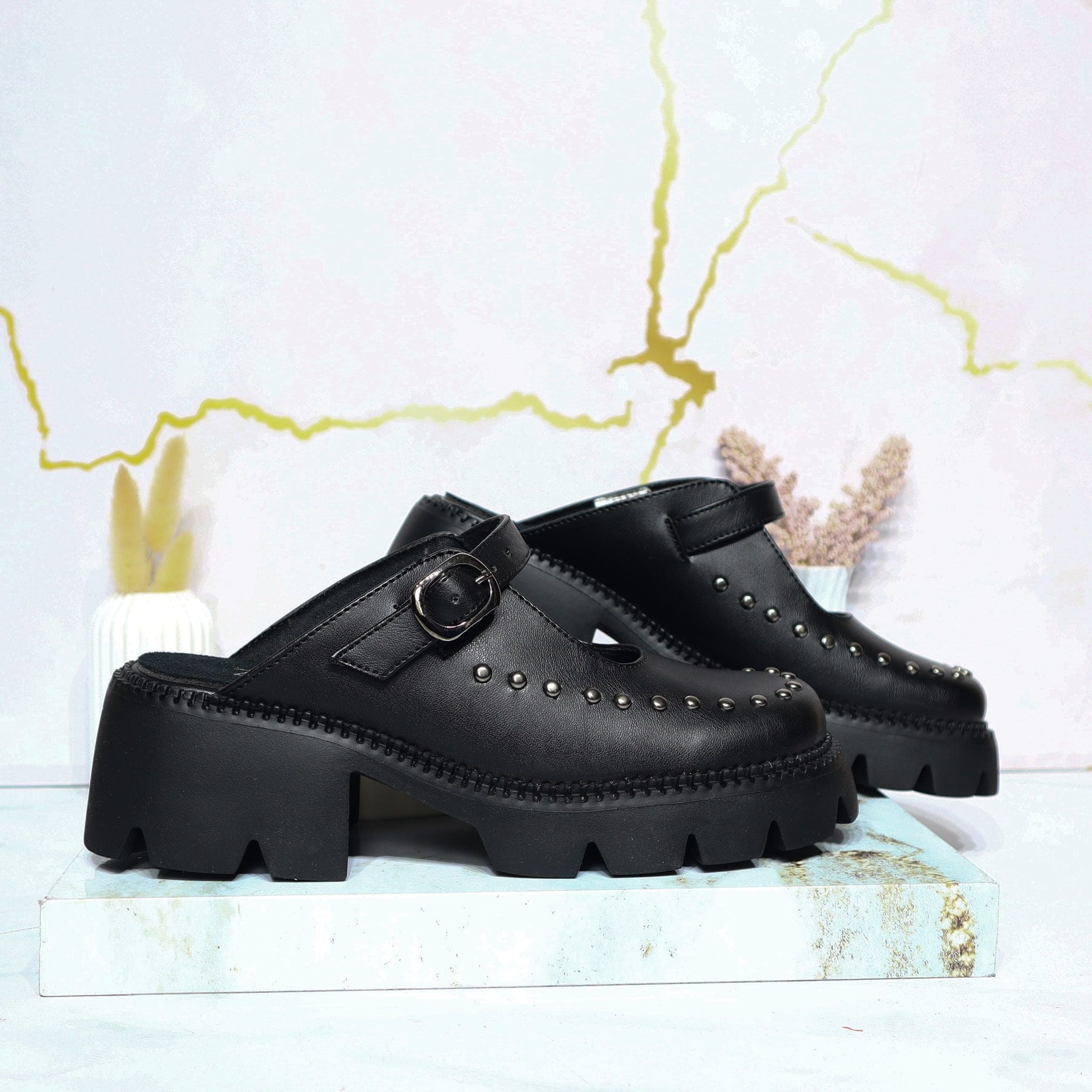 Zueco negro para mujer SUECO1-Z482