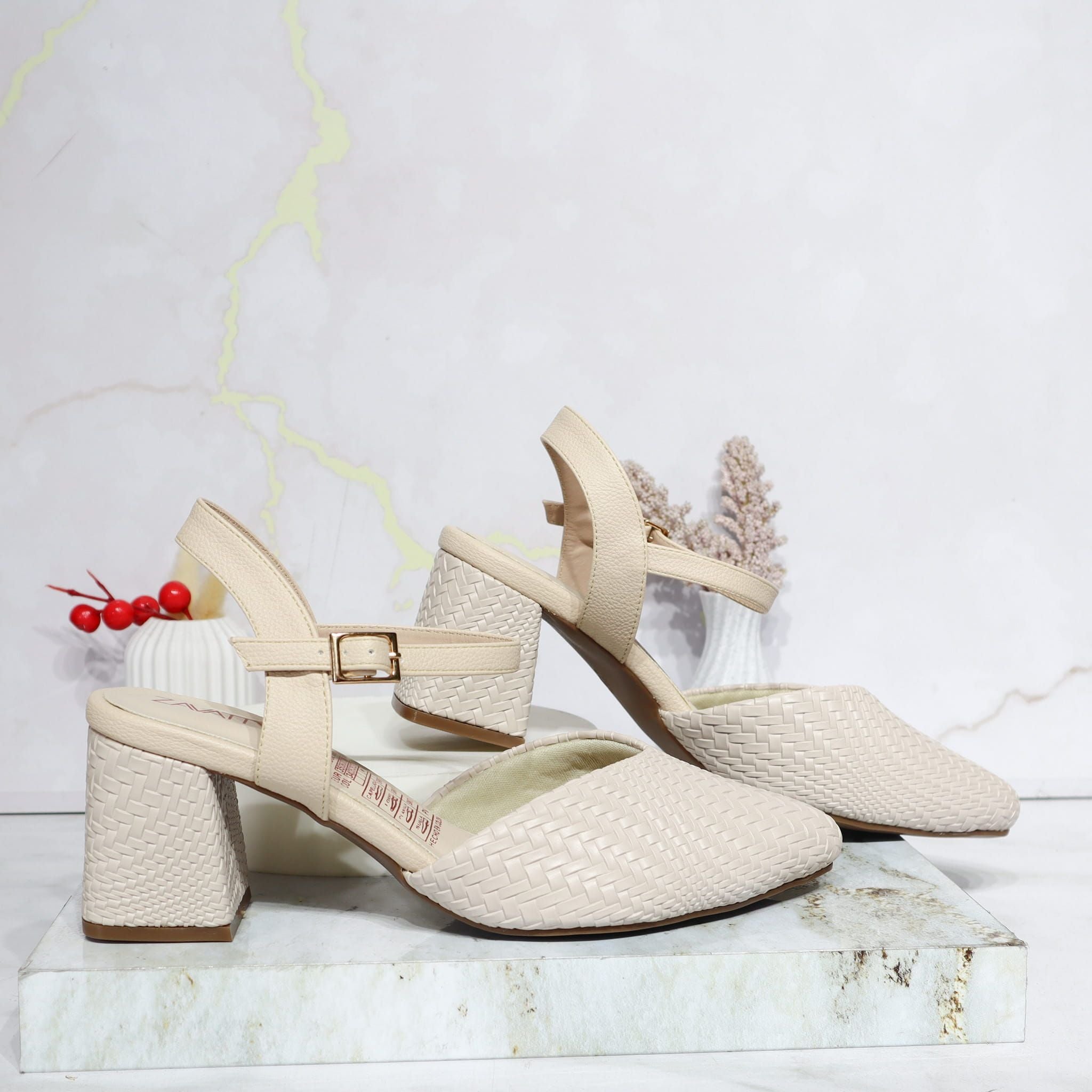 Tacon beige gravado para mujer 524139-Z132
