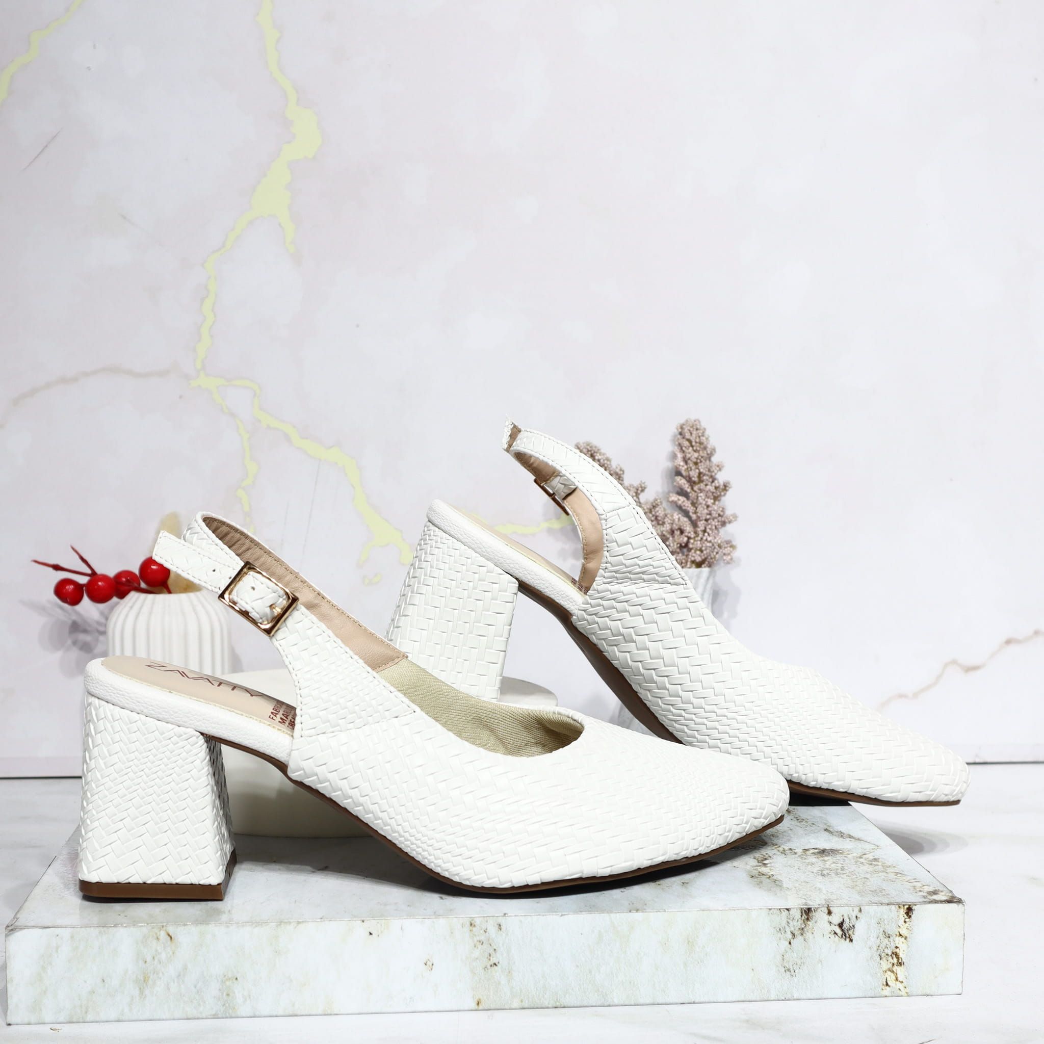 Tacon blanco gravado para mujer 52585-Z132