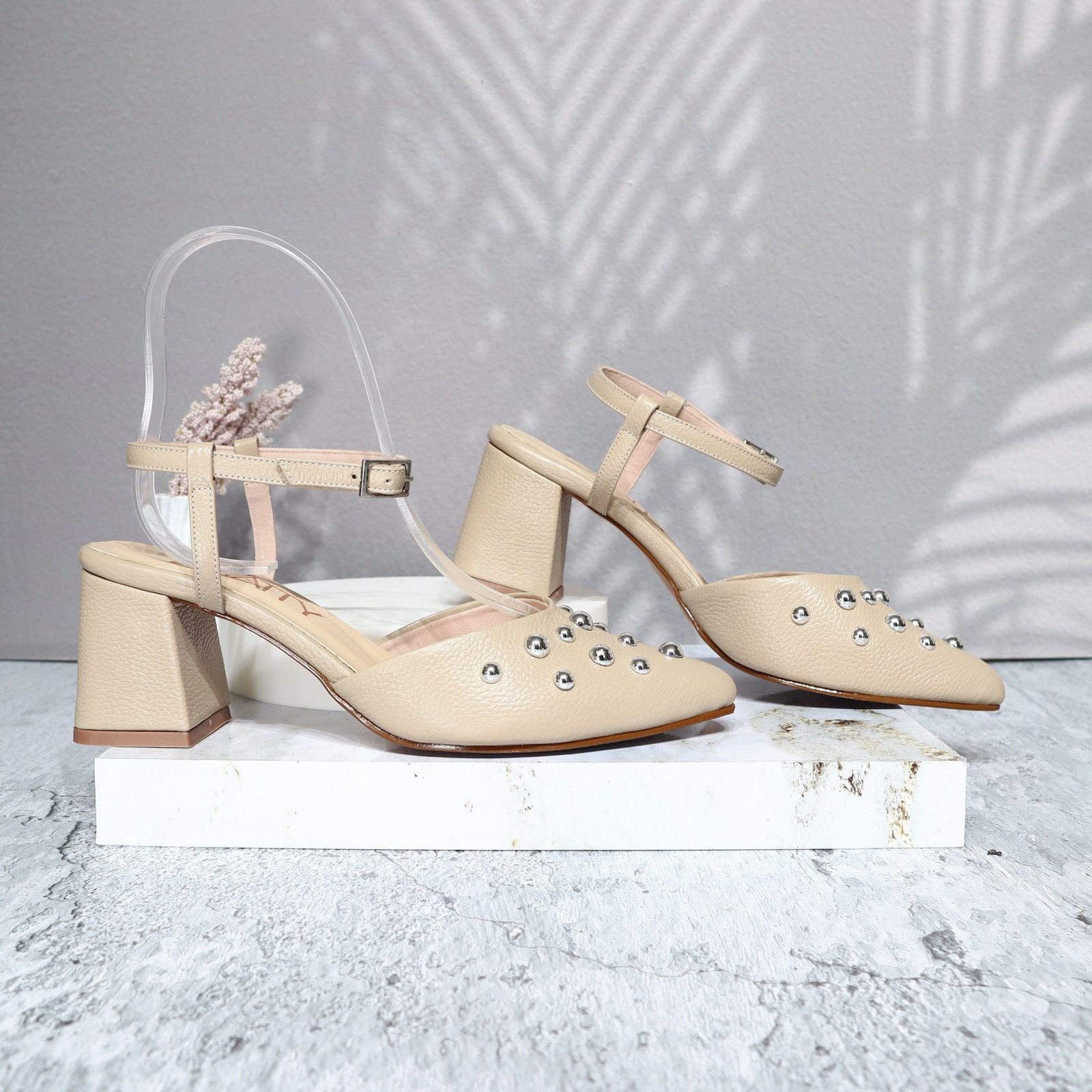 Tacon taupe cuero para mujer C01-1-Z522