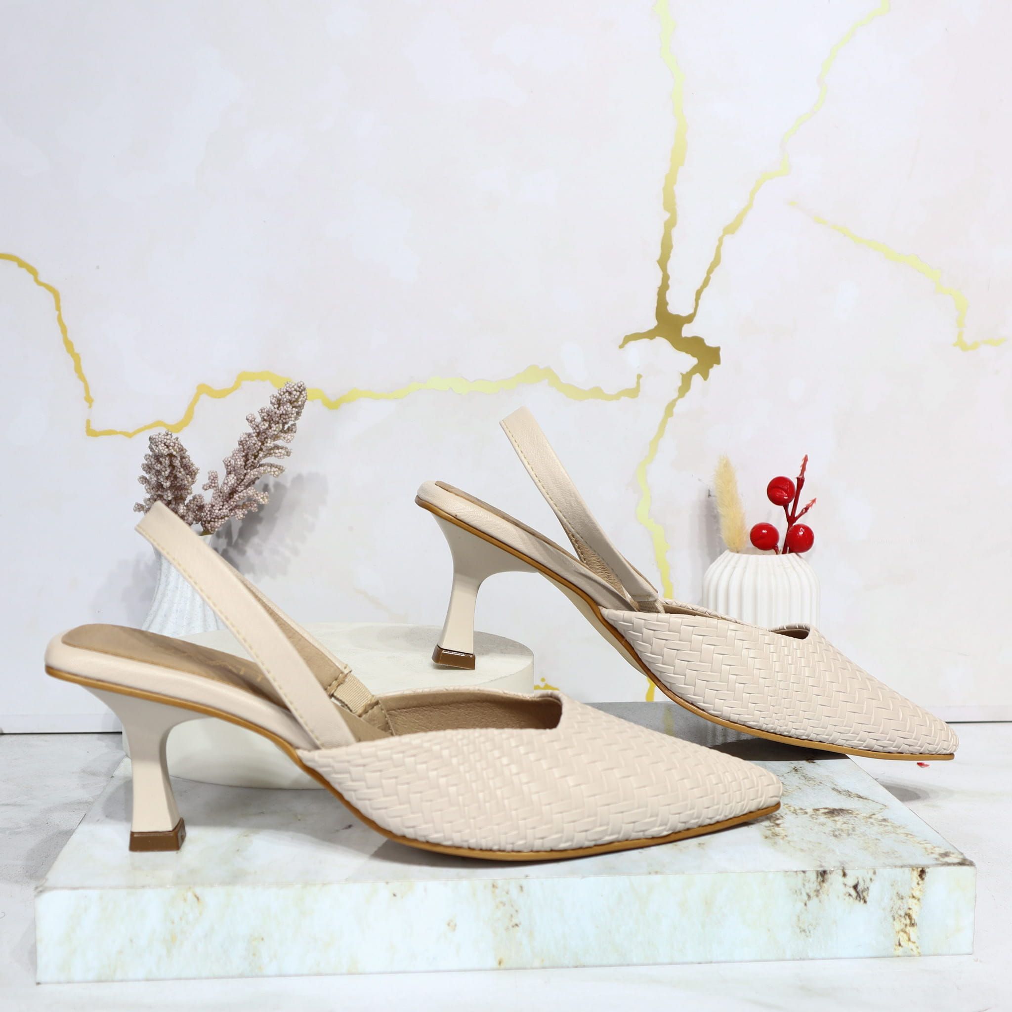 Tacon grabado x golosina beige para mujer KIARA-Z120