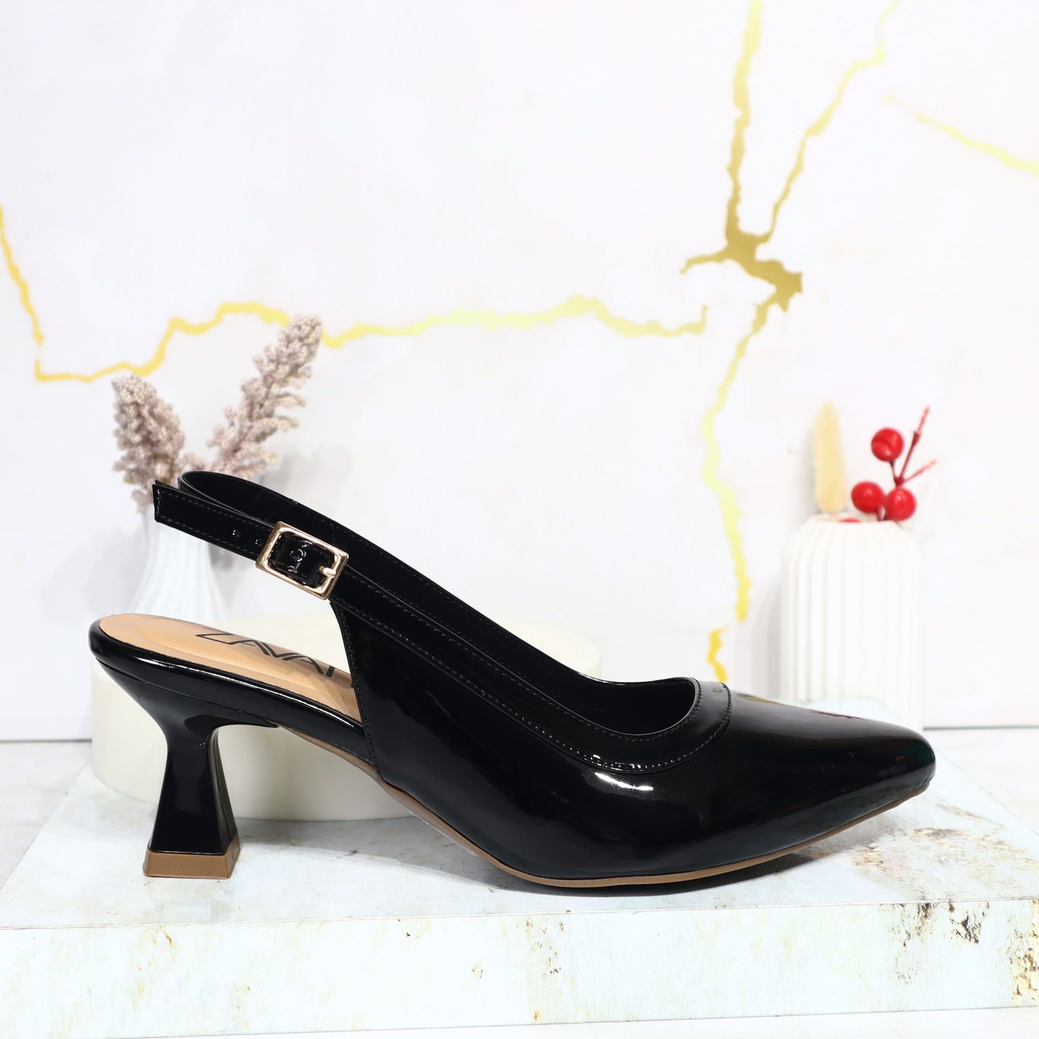 Sandalia tacon negro charol para mujer R0299-Z610