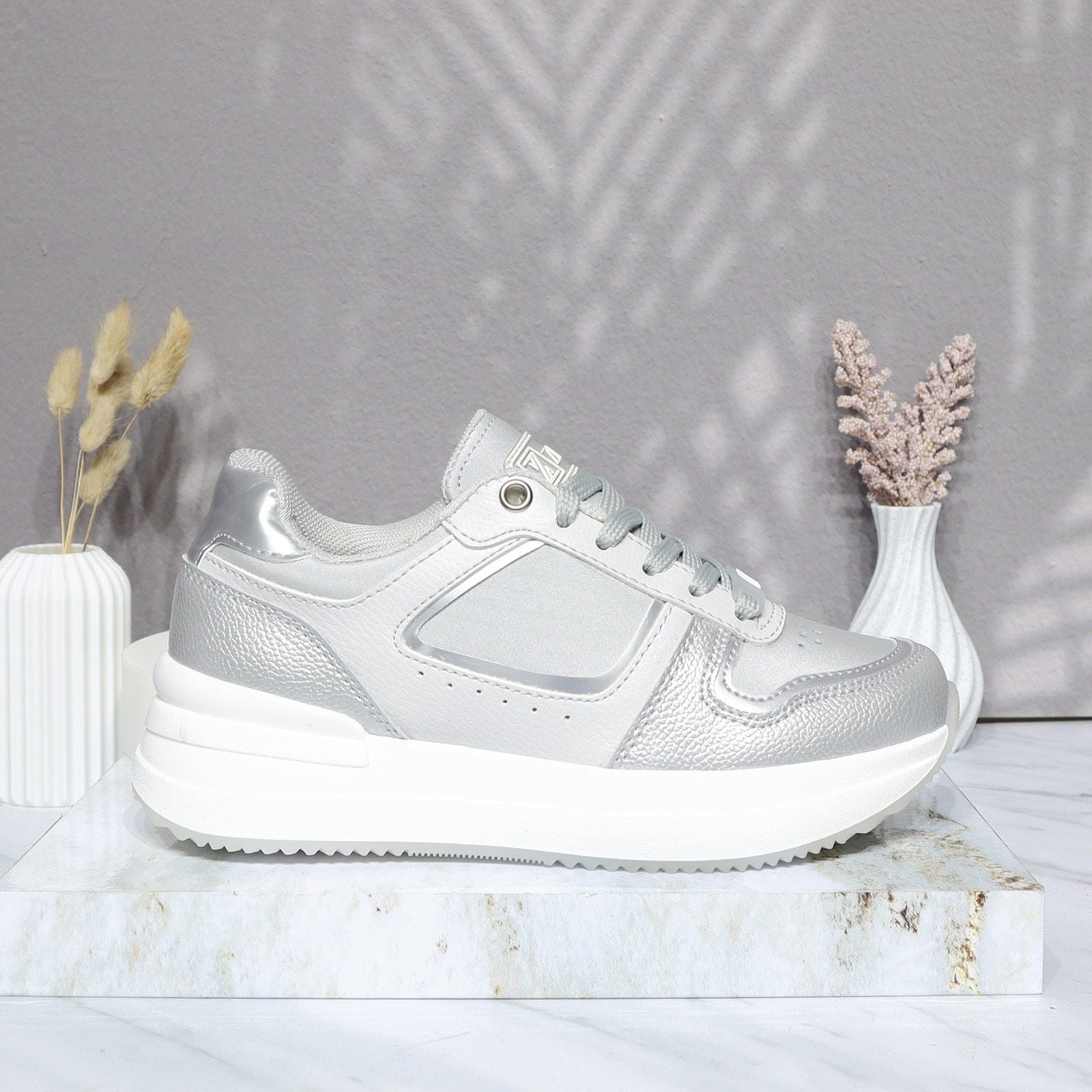 Tenis gris para mujer 209-Z273