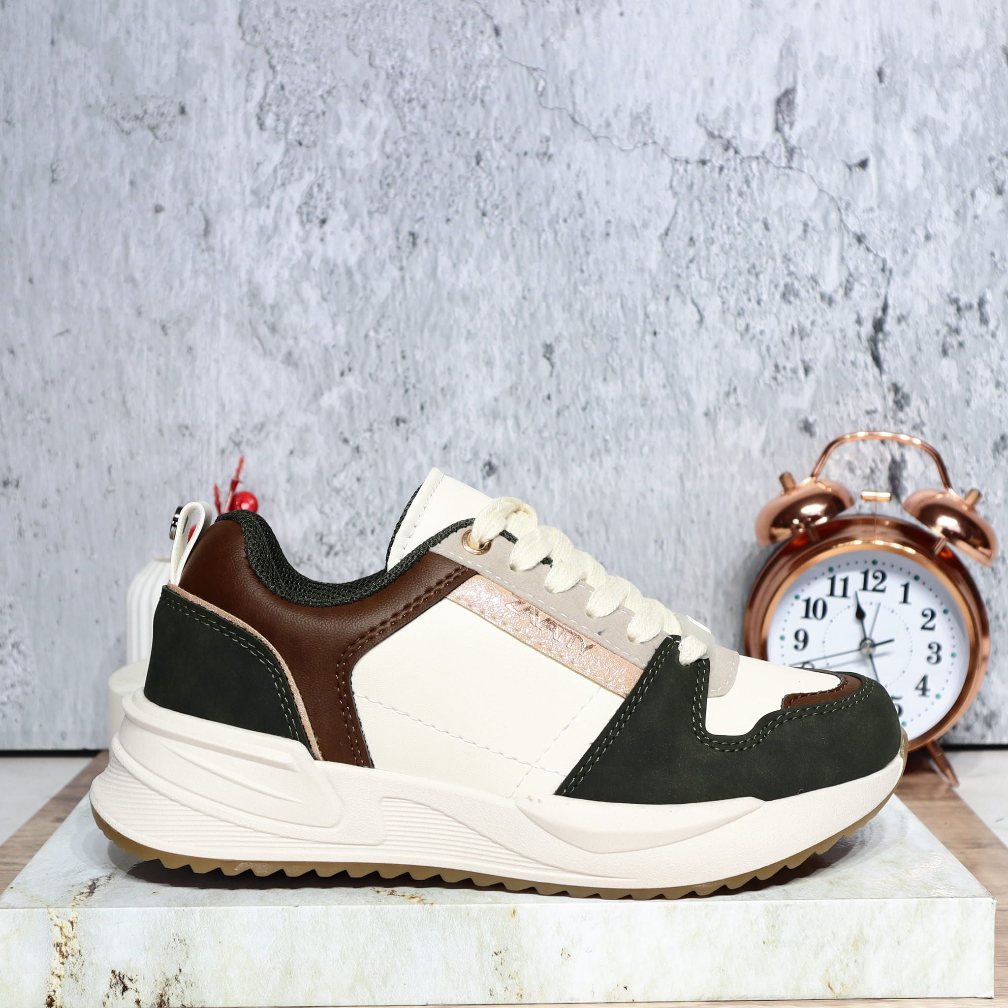 Tenis verde x beige para mujer 240-Z273