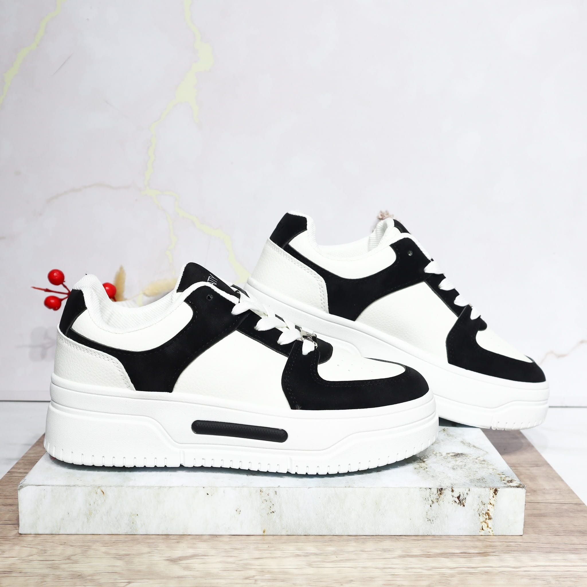 Tenis blanco x negro para mujer 25052-Z477