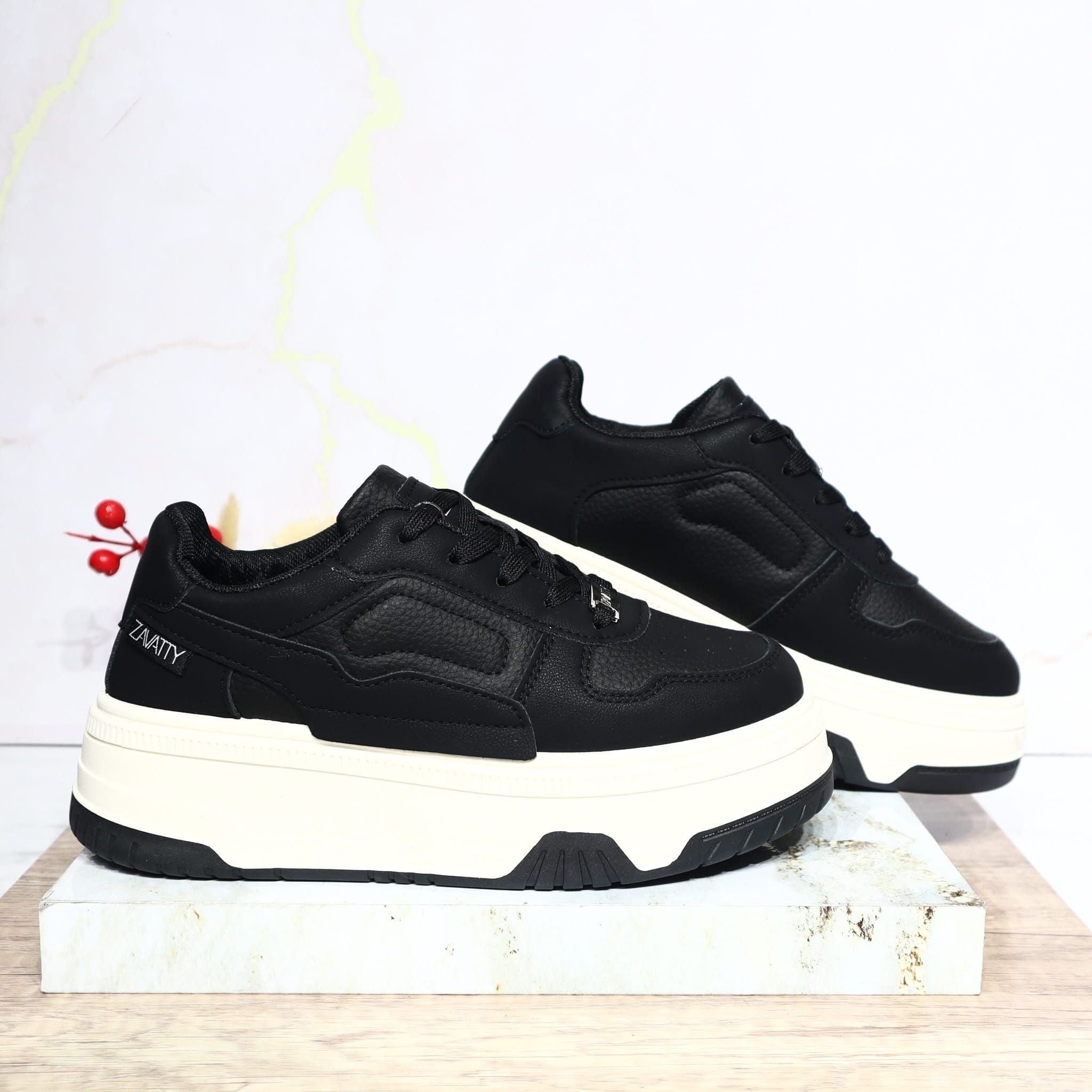 Tenis negro para mujer 25056-Z477