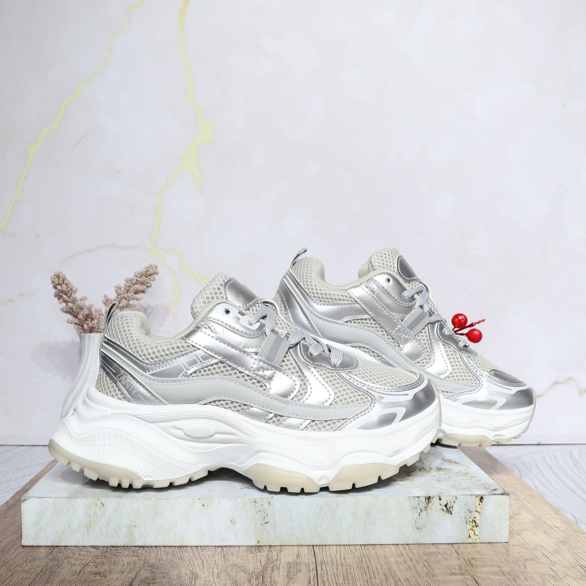 Tenis gris para mujer 25058-Z477