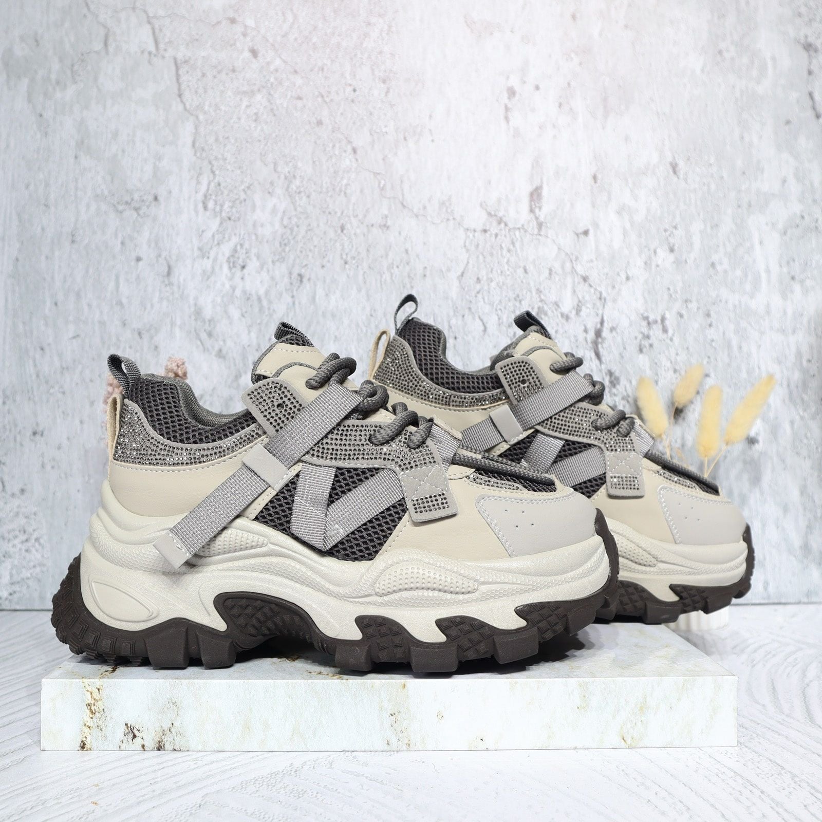 Tenis gris para mujer 2558-Z631