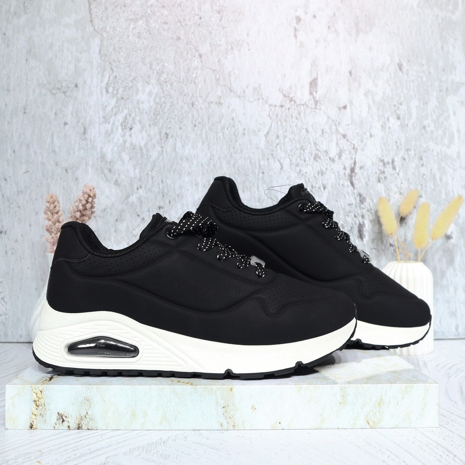 Tenis negro para mujer 2570-Z627