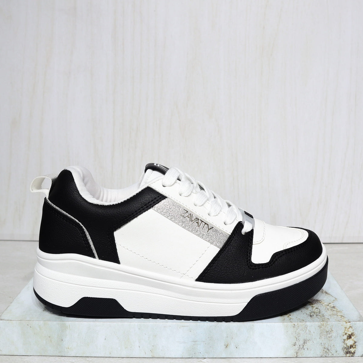 Tenis negro x blanco para mujer 304-Z273