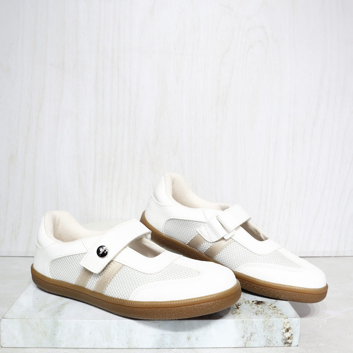 Tenis blanco x dorado para mujer 9055-Z802