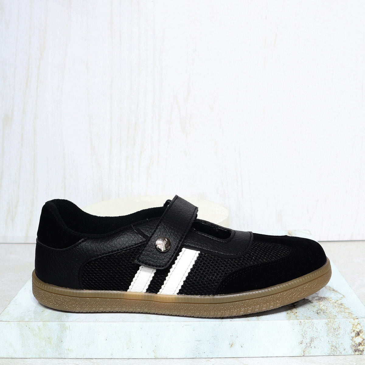Tenis negro para mujer 9055-Z802