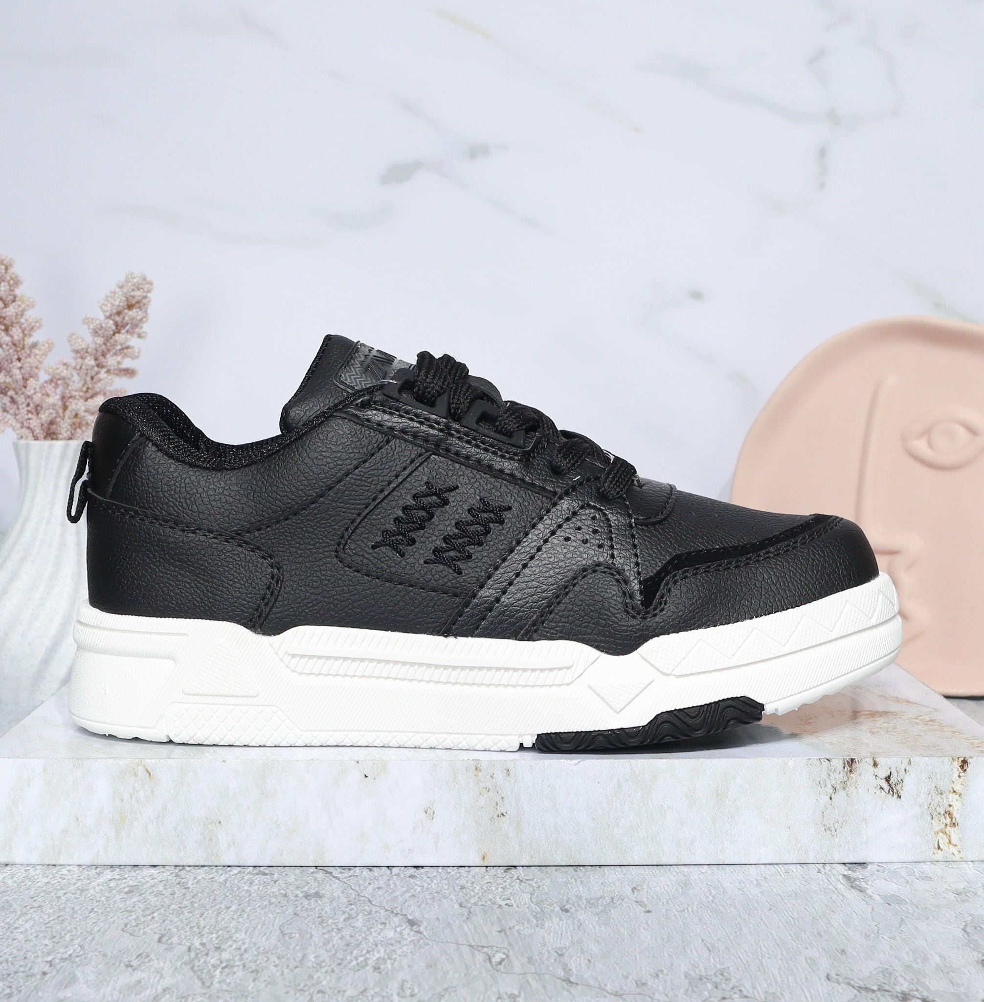 Tenis negro para mujer TA916
