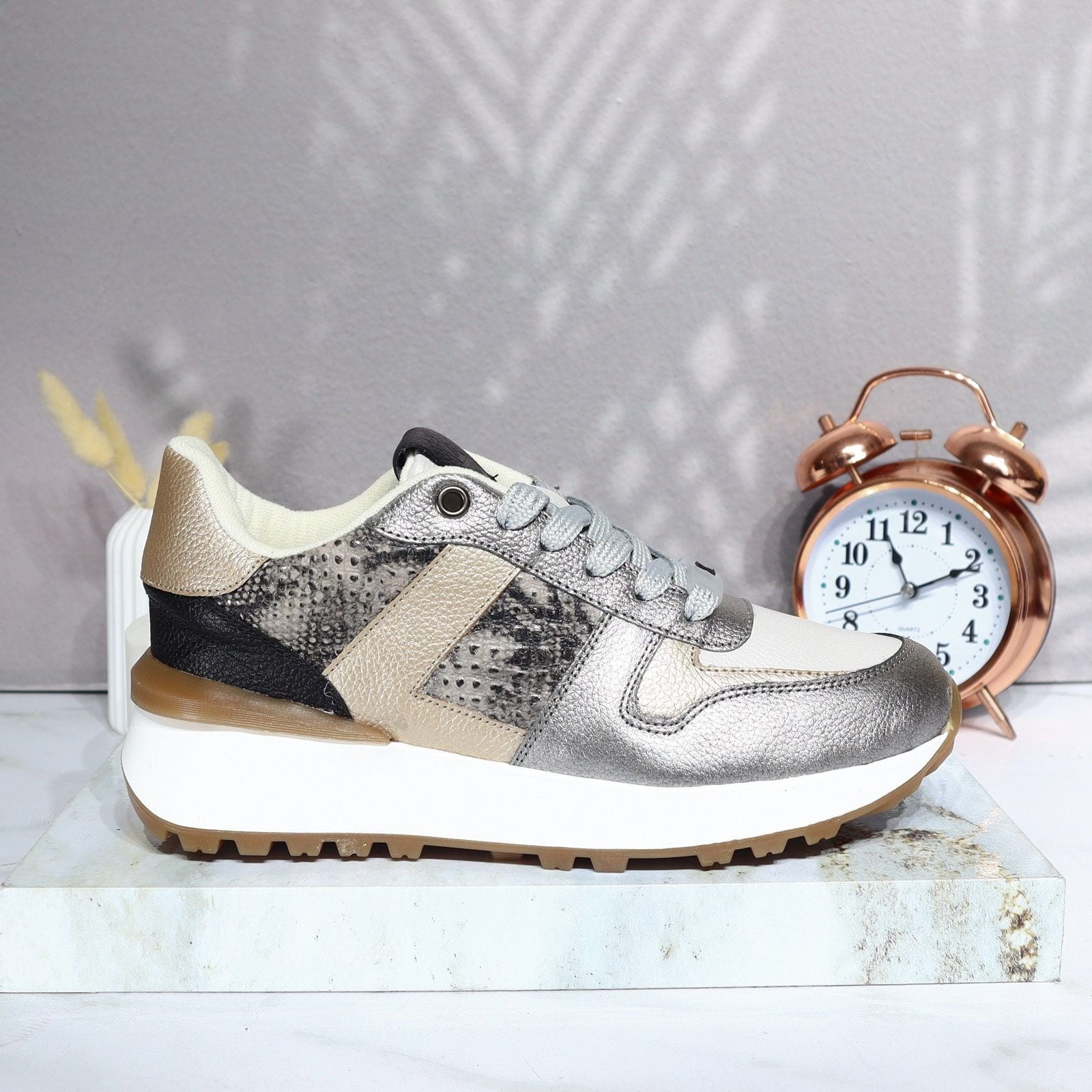 Tenis fusil x dorado para mujer TAC950