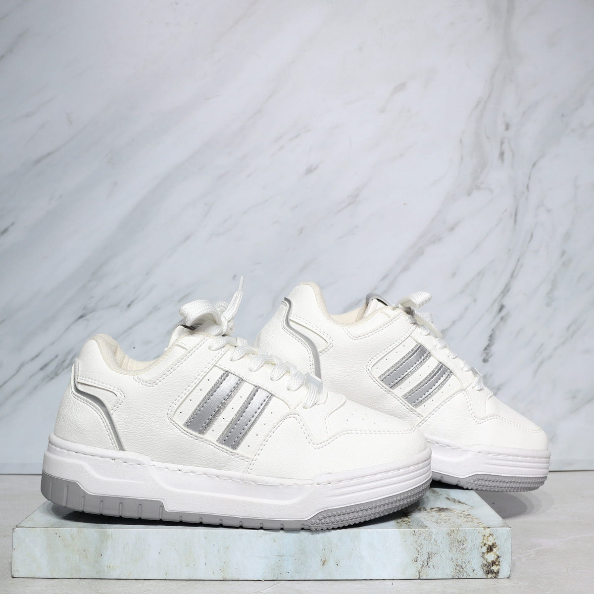 Tenis marfil x plata para mujer YG407-Z761