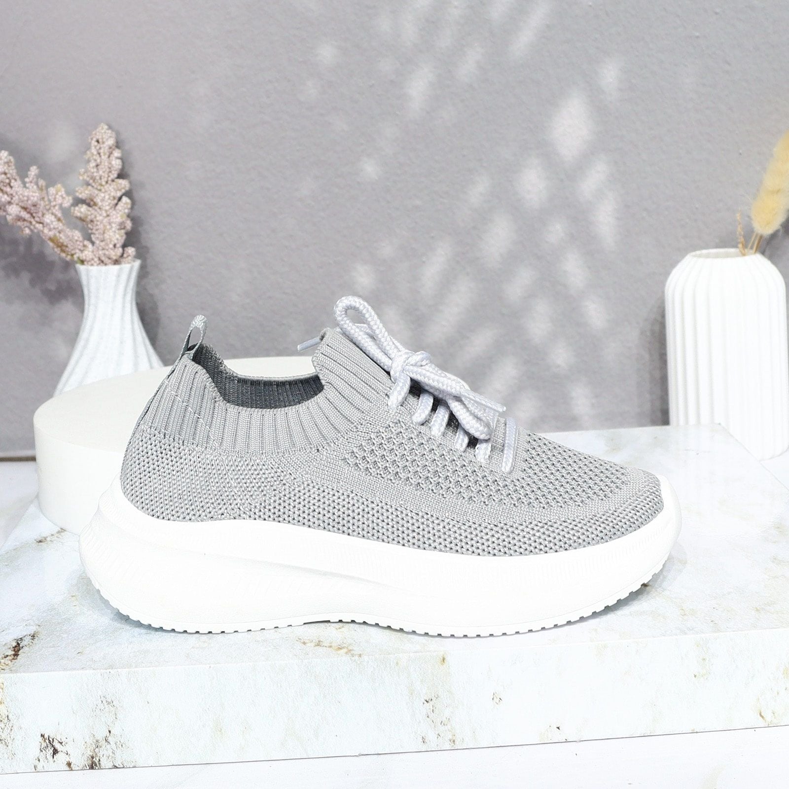 Tenis gris plata para niña PN5-Z400