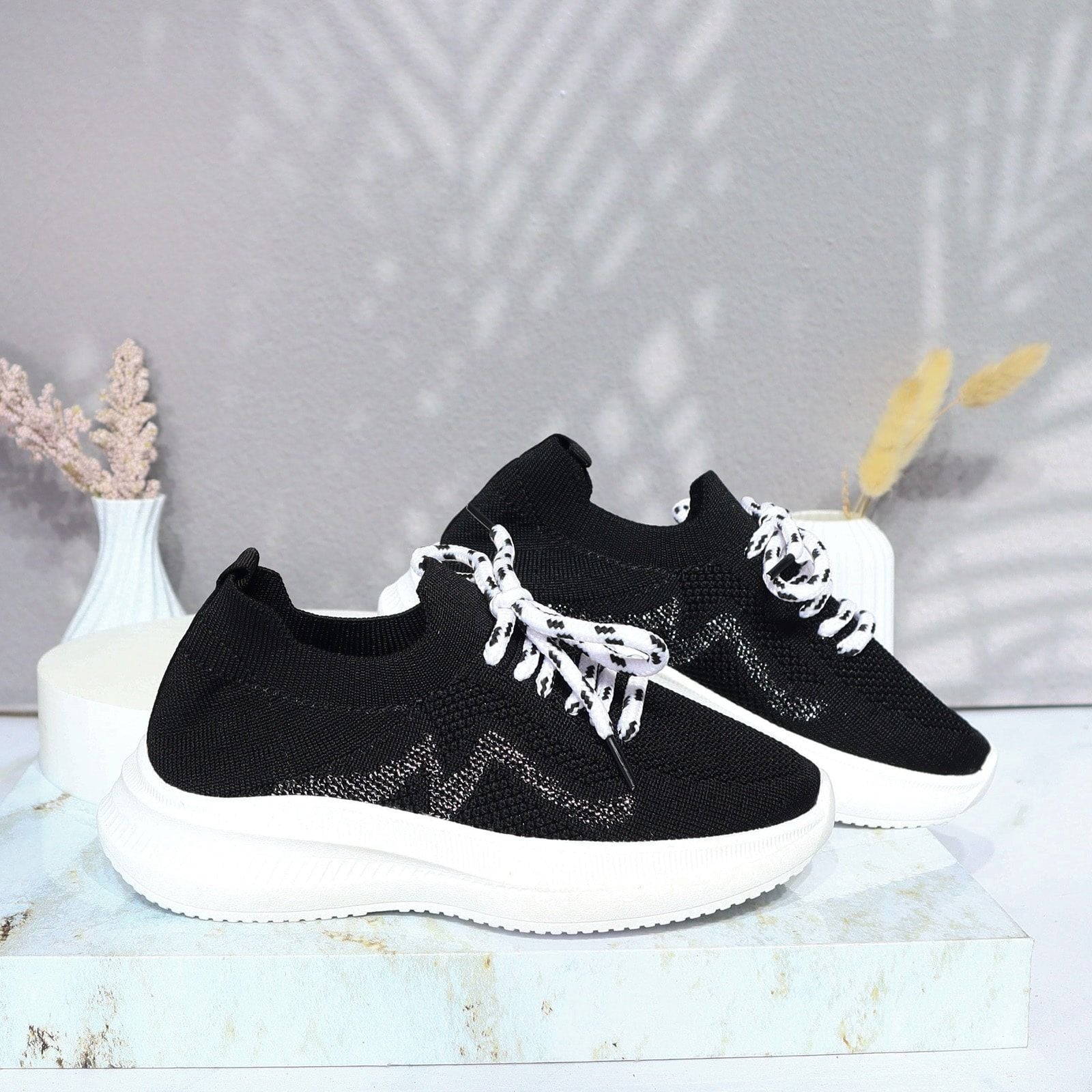 Tenis negro para niña PN6-Z400