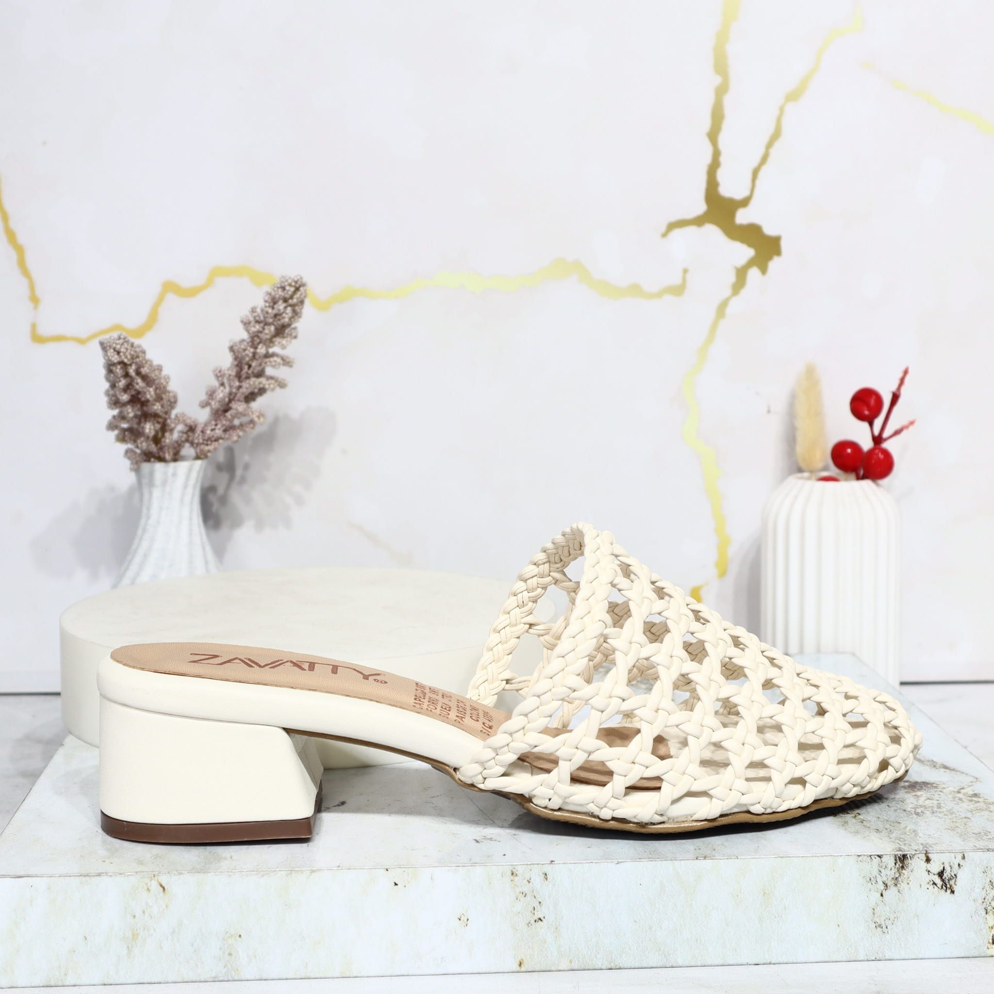Sandalia tacon beige para mujer 152-Z523