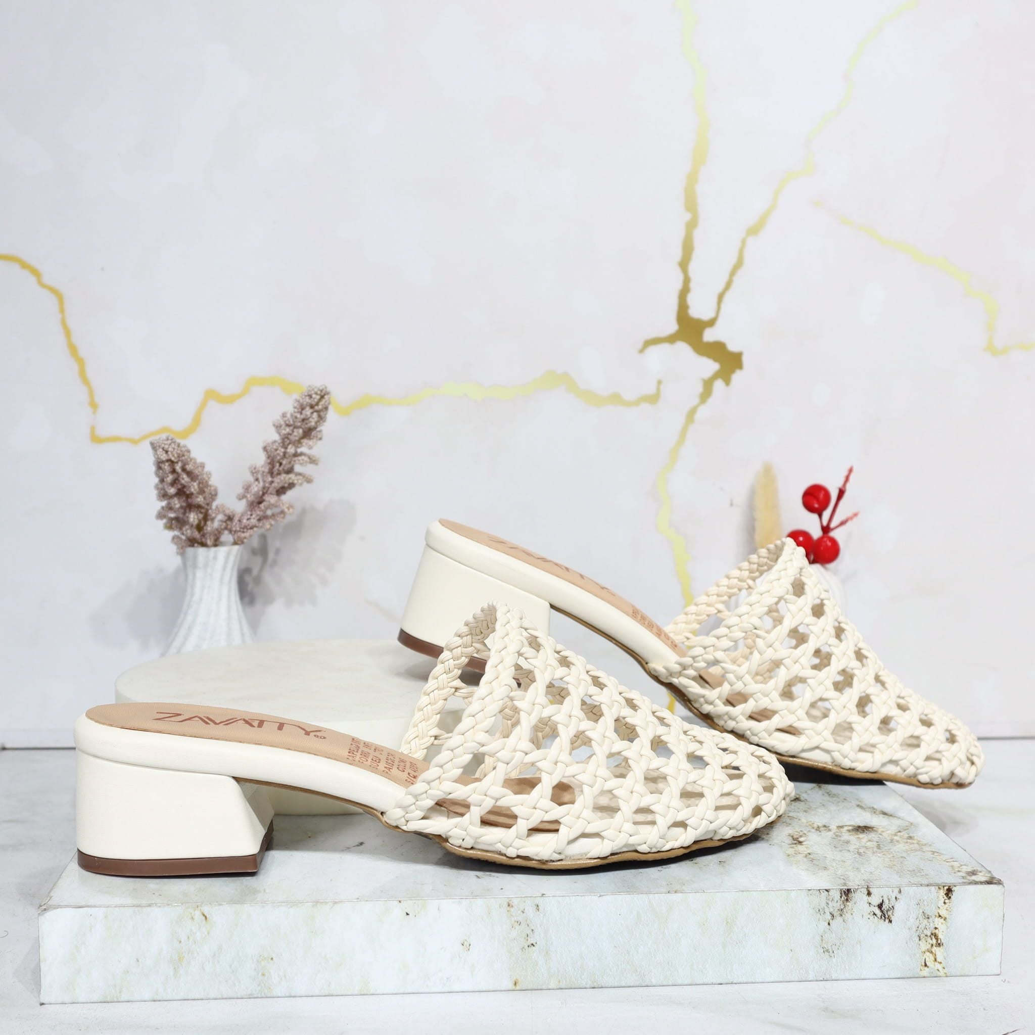 Sandalia tacon beige para mujer 152-Z523