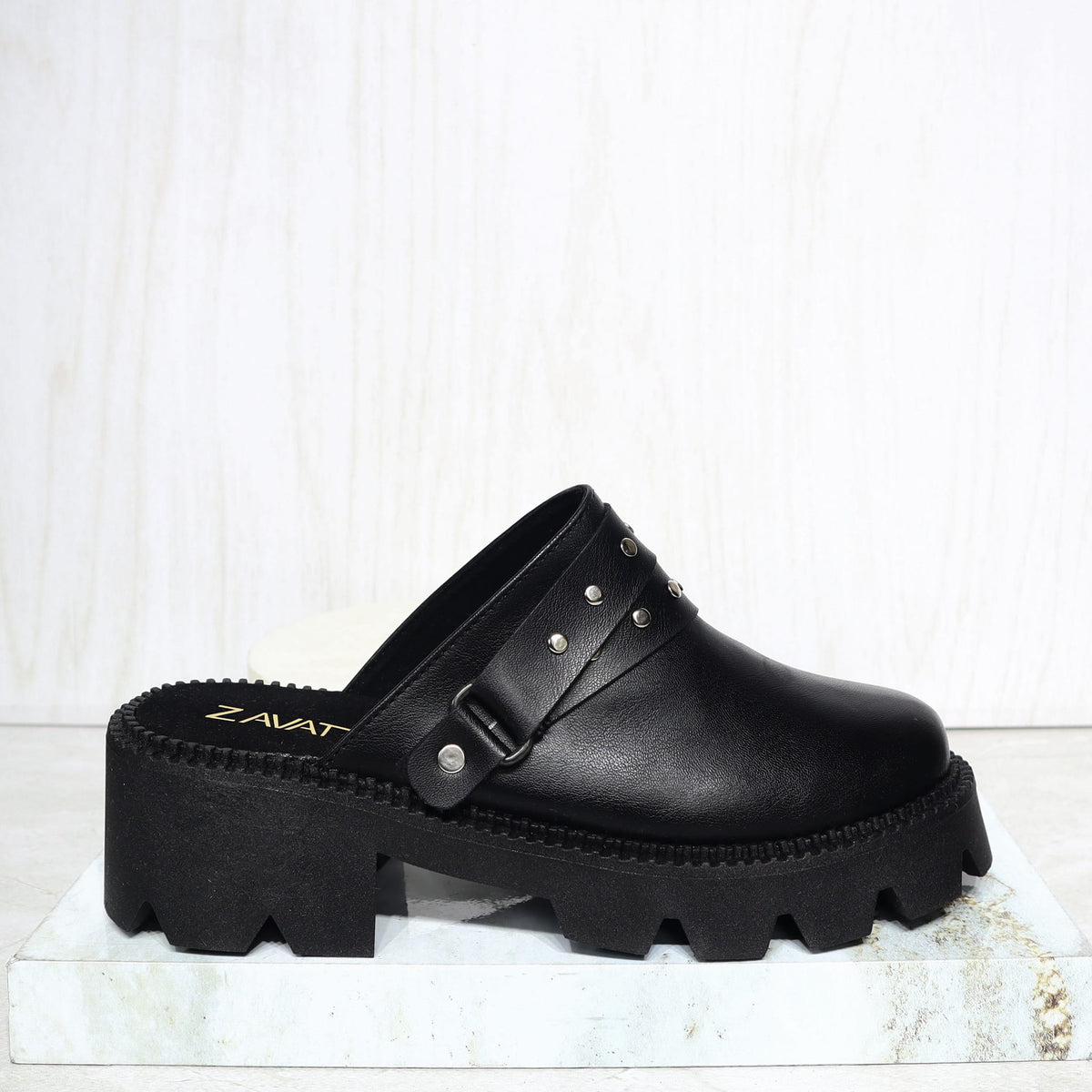 Zueco negro para mujer GRECIA-Z126
