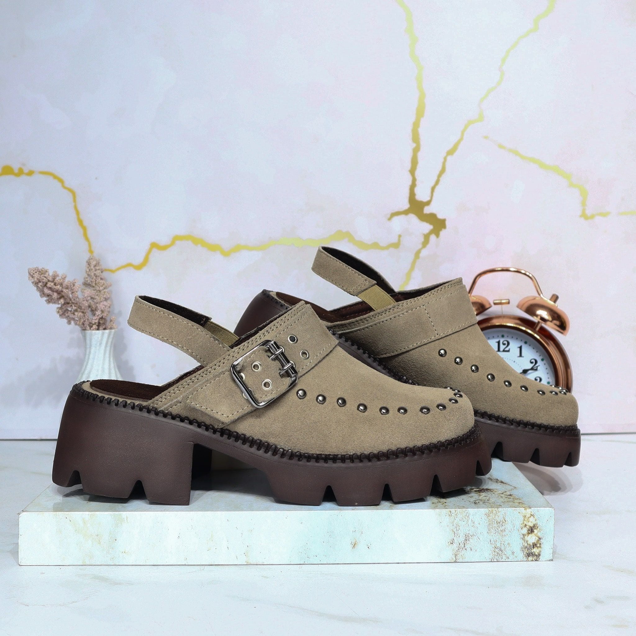 Zueco arena cuero para mujer SUECO3-Z482