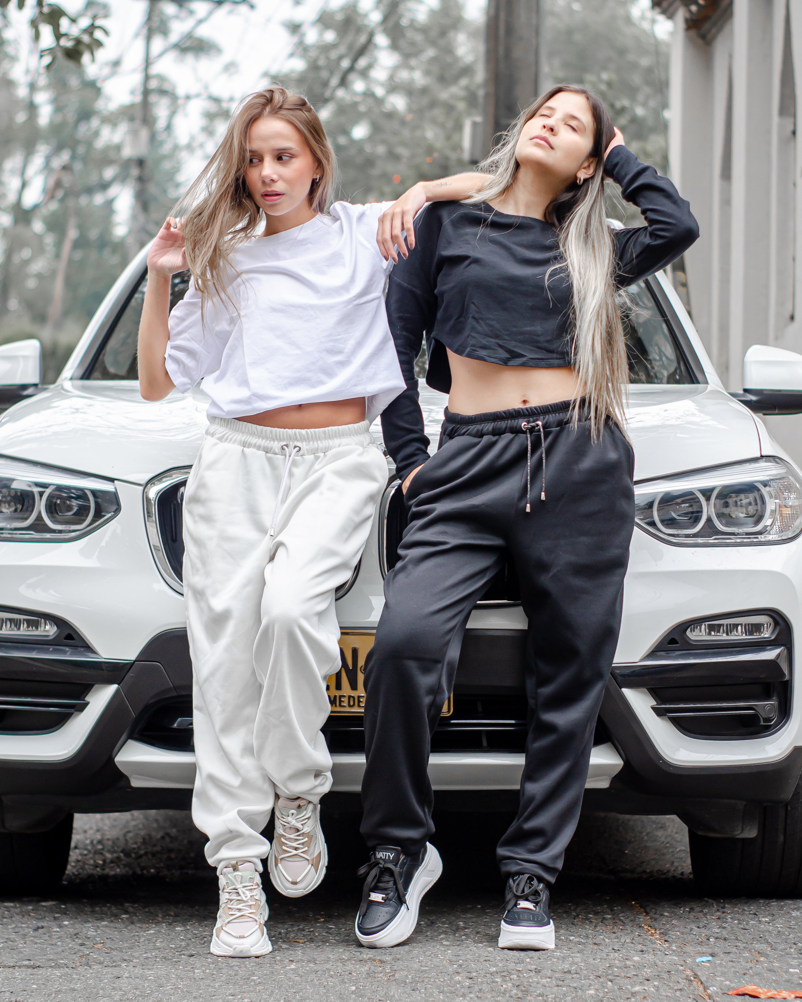 Sudadera Aurux Para Mujer En Color Negro