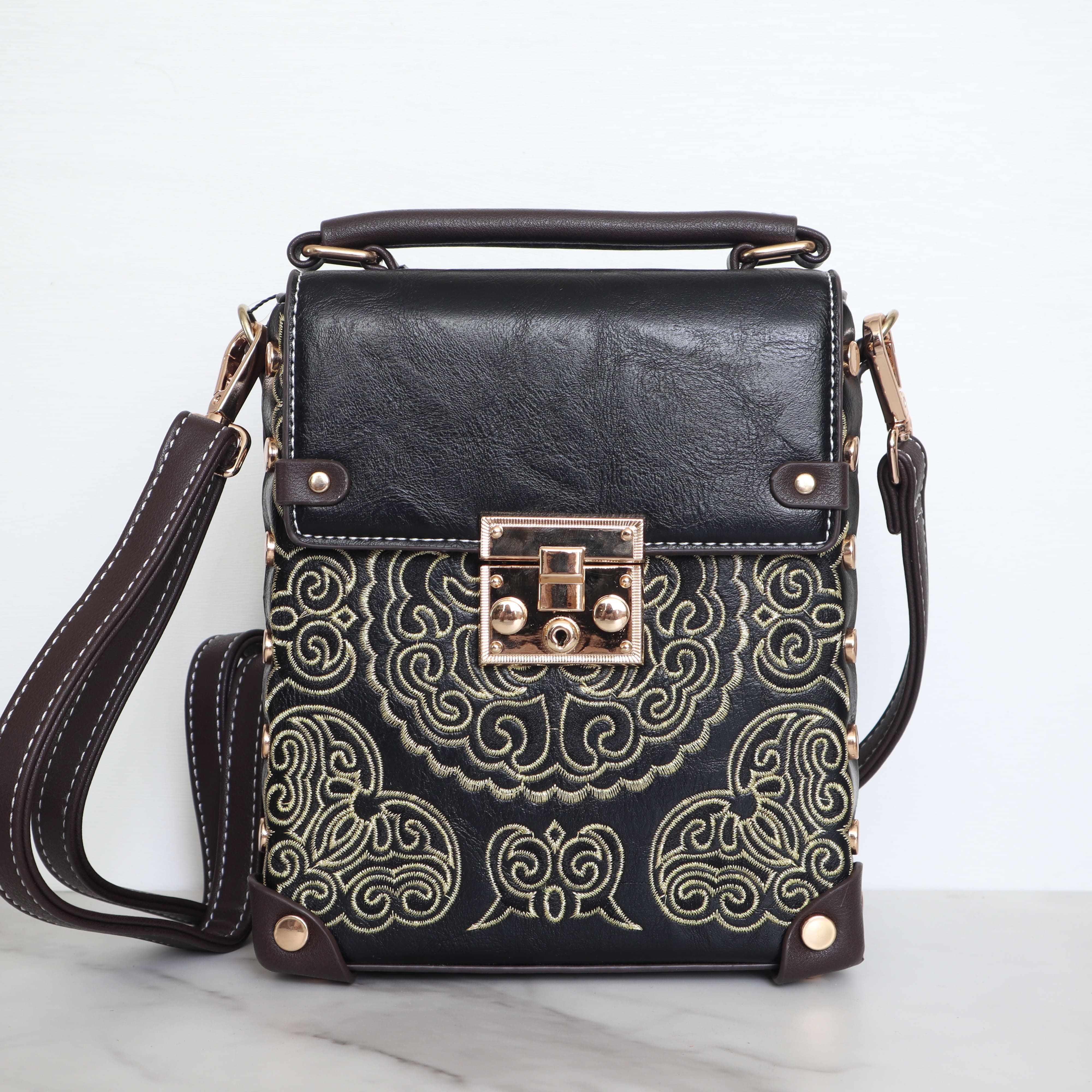 Bolso negro para mujer BOLZ1639