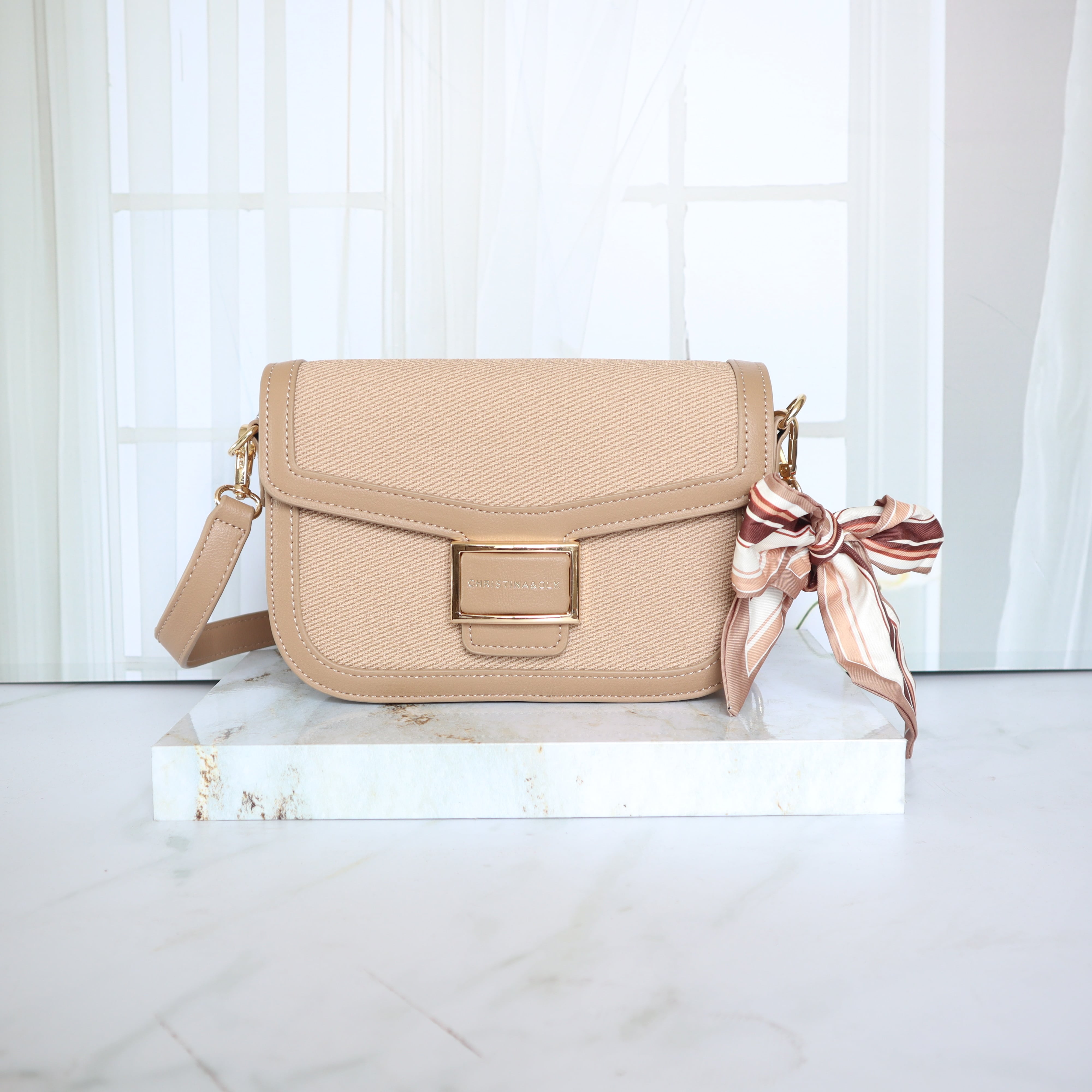 Manos libres pequeño beige para mujer BOLZ7100