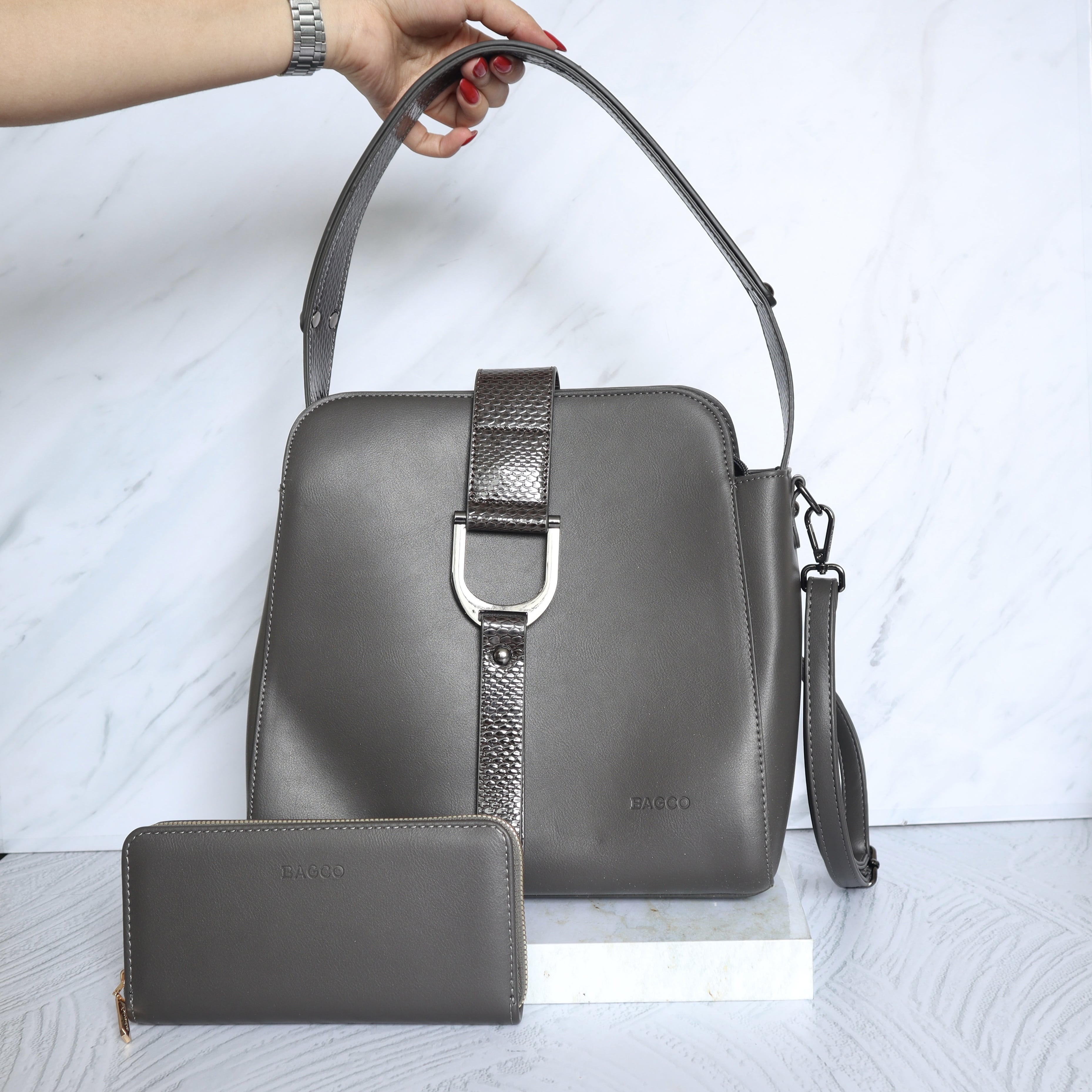 Bolso gris para mujer BOLZ8033