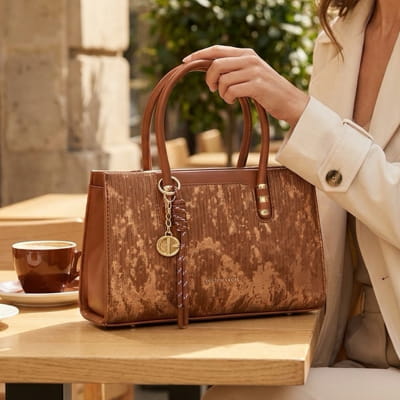 BOLSOS Y CARTERAS PARA MUJER