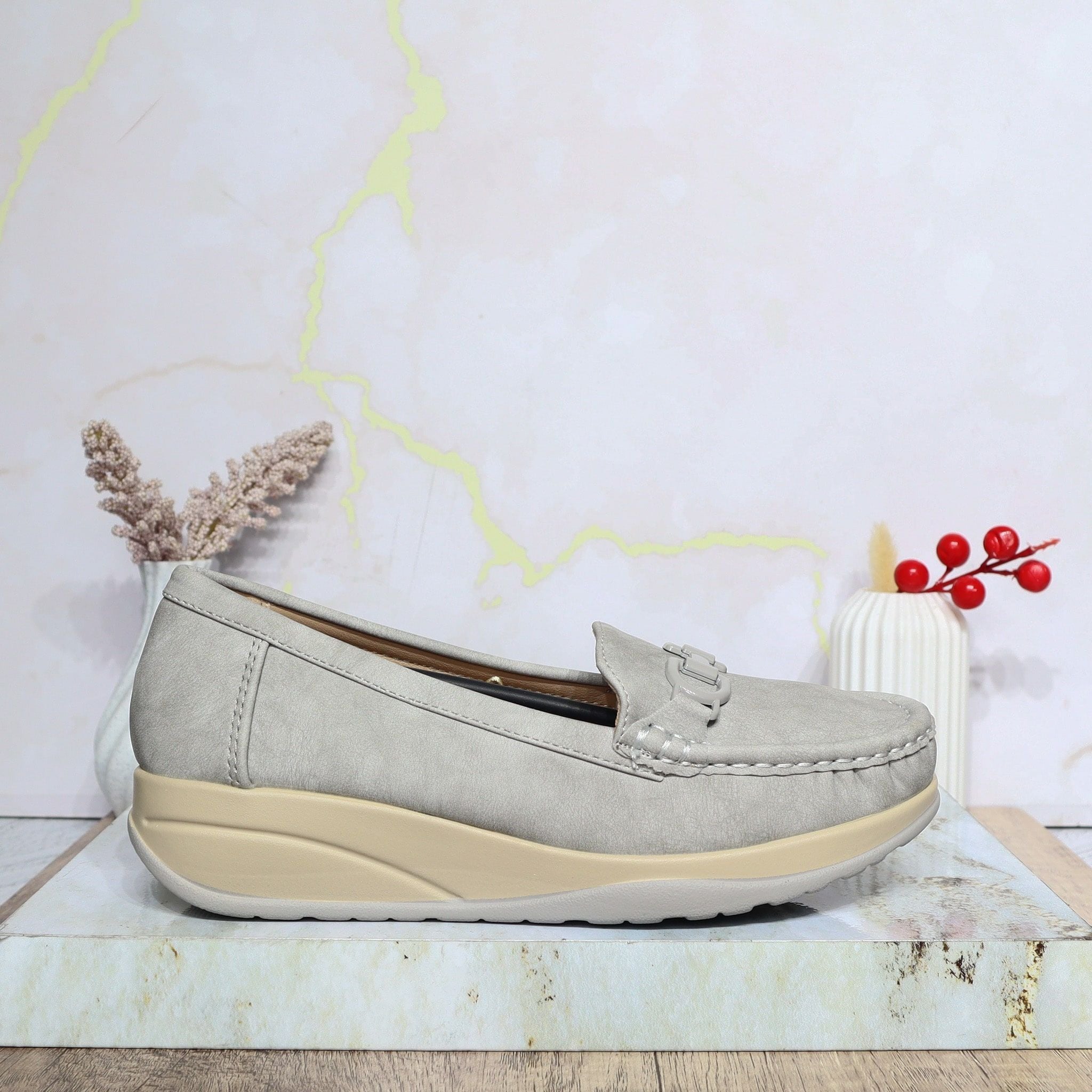 Mocasin gris para mujer 2549-Z719