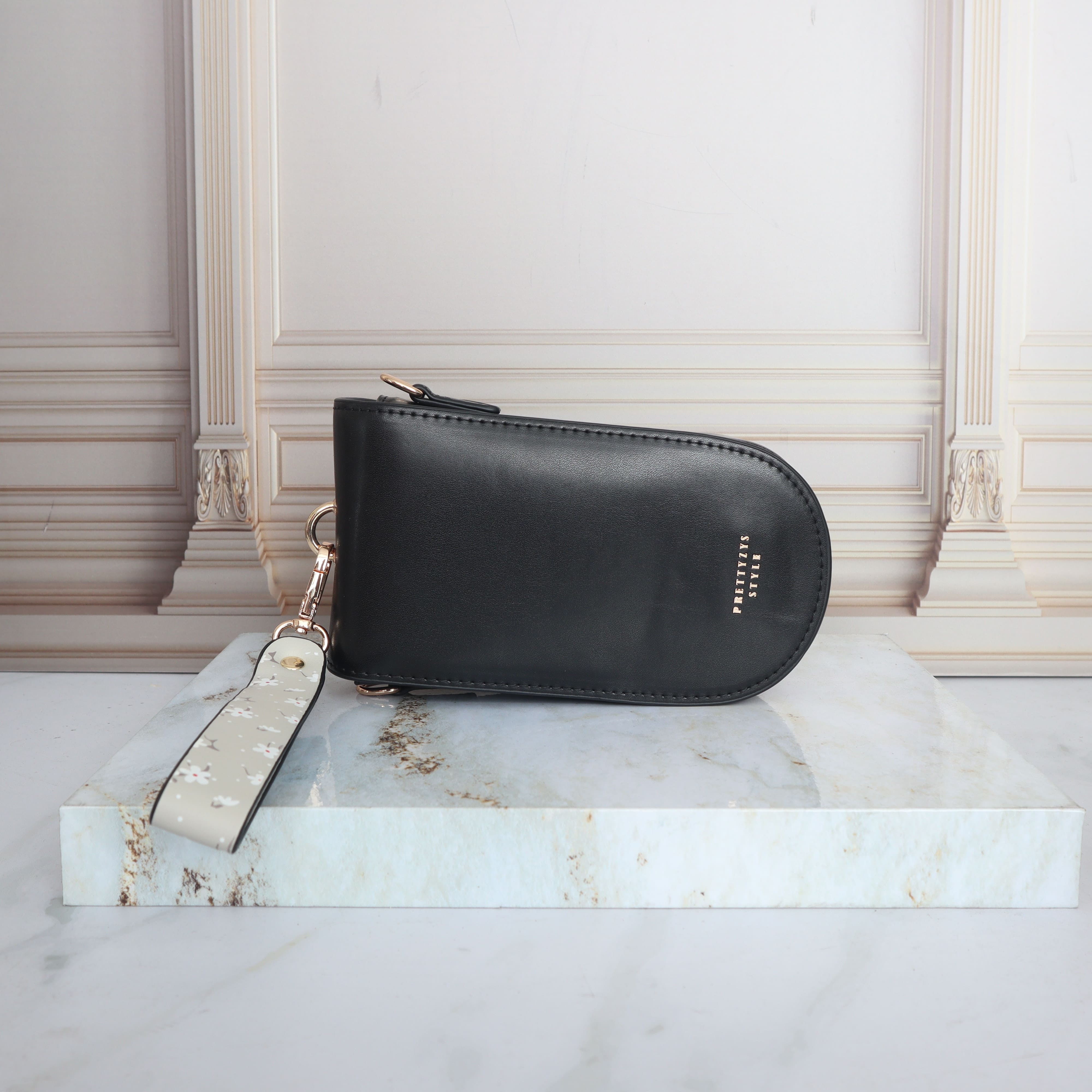 Billetera/ pasaporte negro para mujer PCZ060