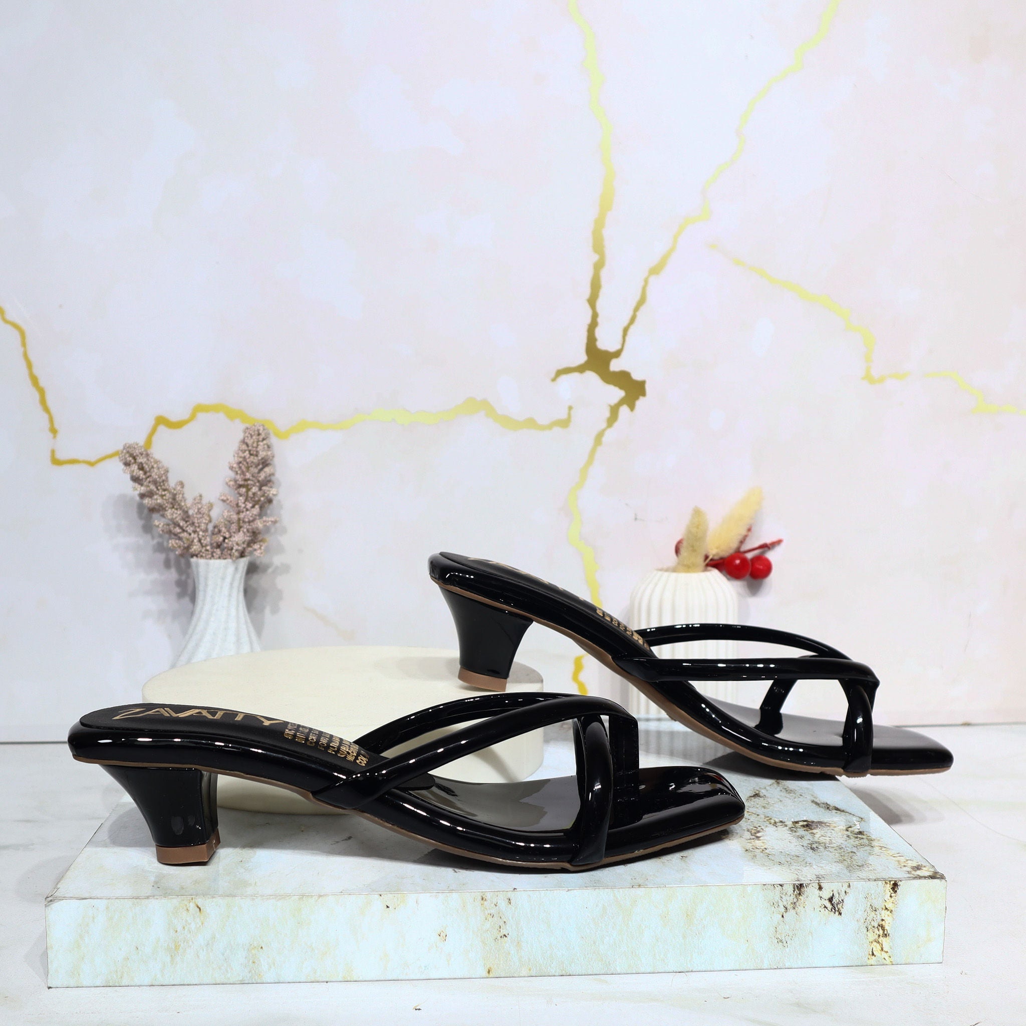 Sandalia tacon negro charol para mujer 1328-Z725