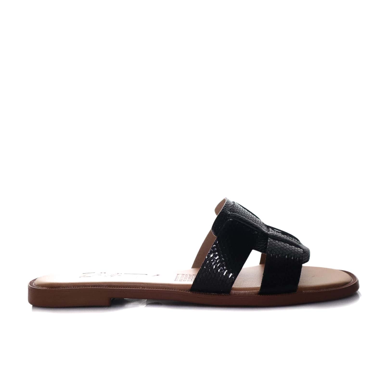 Sandalia plana negro para mujer 23C18-Z19