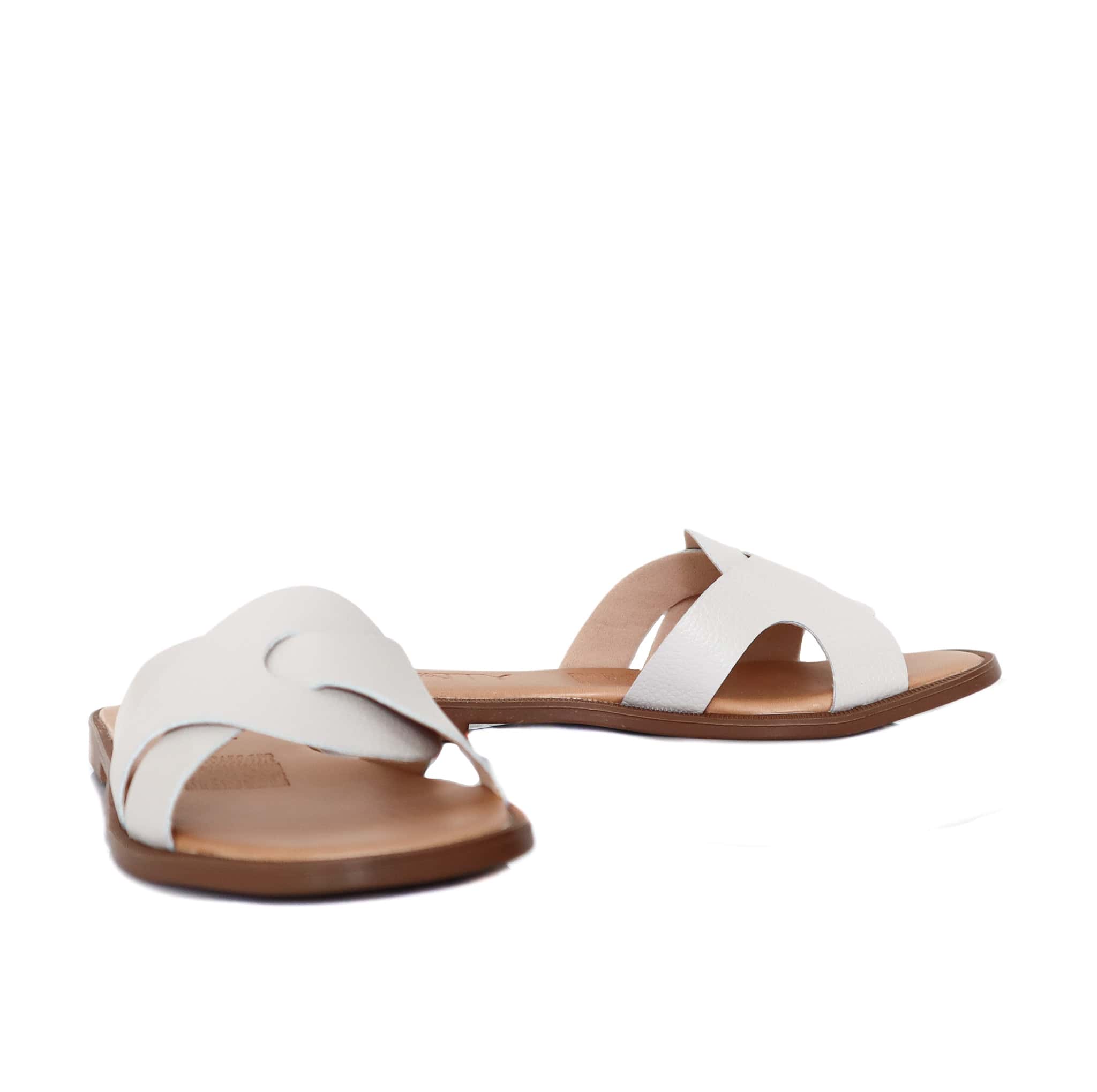Sandalia plana gris cuero para mujer 23C26-Z19