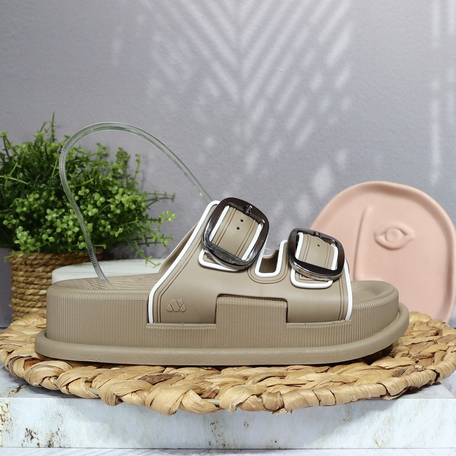 Sandalia plana para mujer 2501-Z457