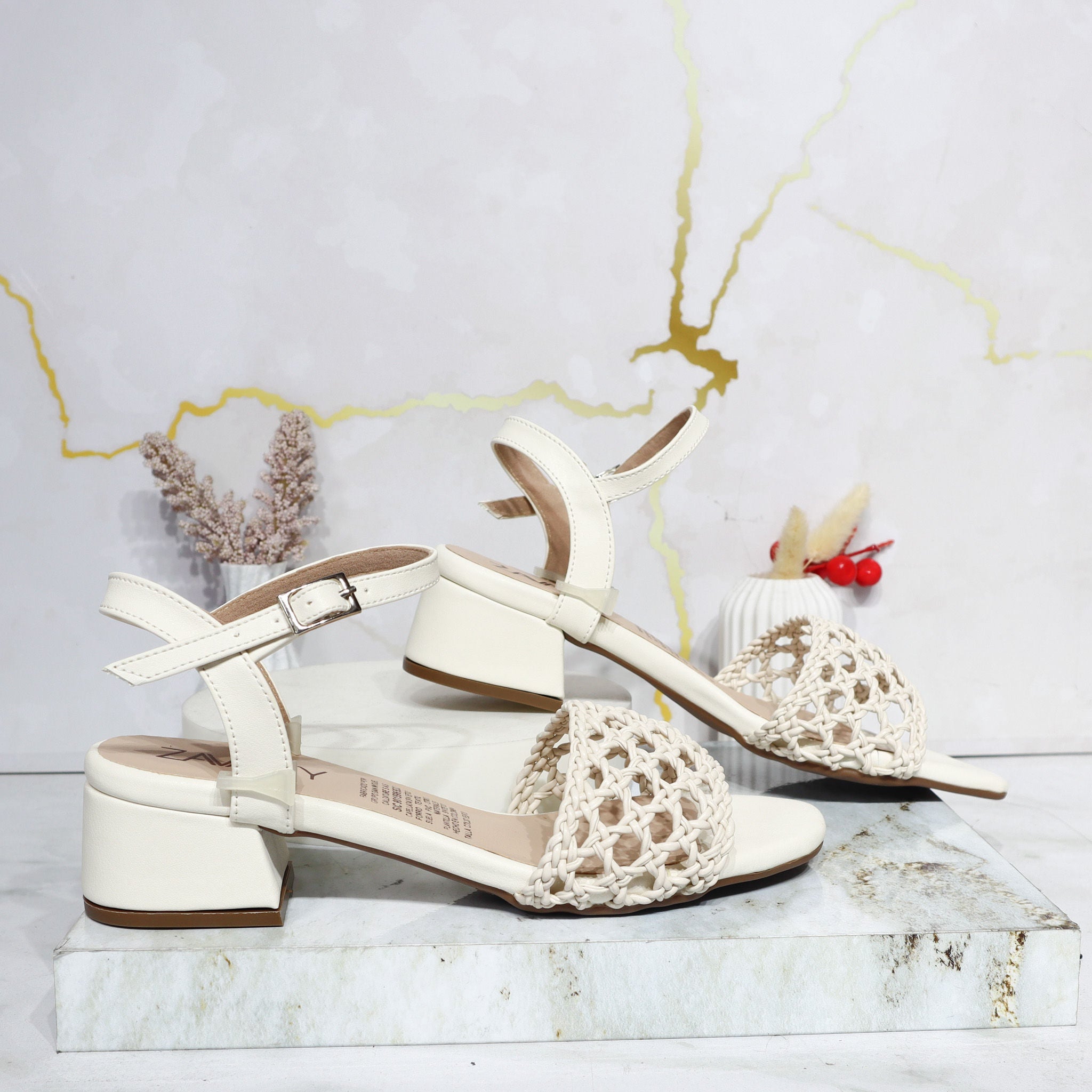 Sandalia tacon beige para mujer 2782-Z148