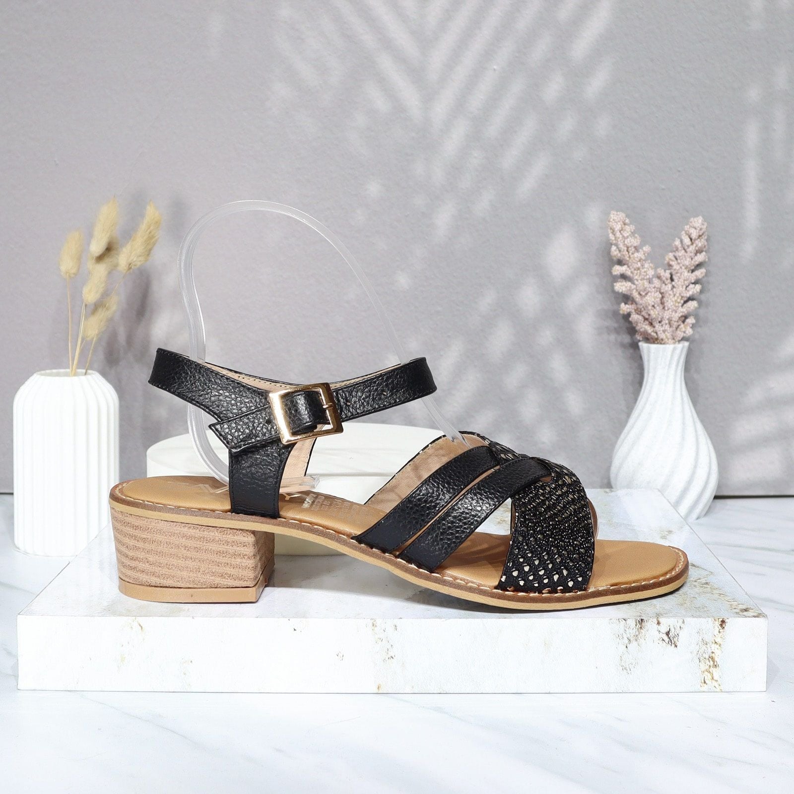 Sandalia tacon negro x folia cuero para mujer 350-Z310