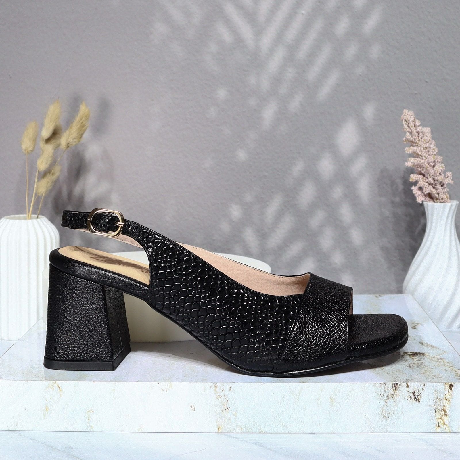Tacon negro cuero para mujer 407-Z522