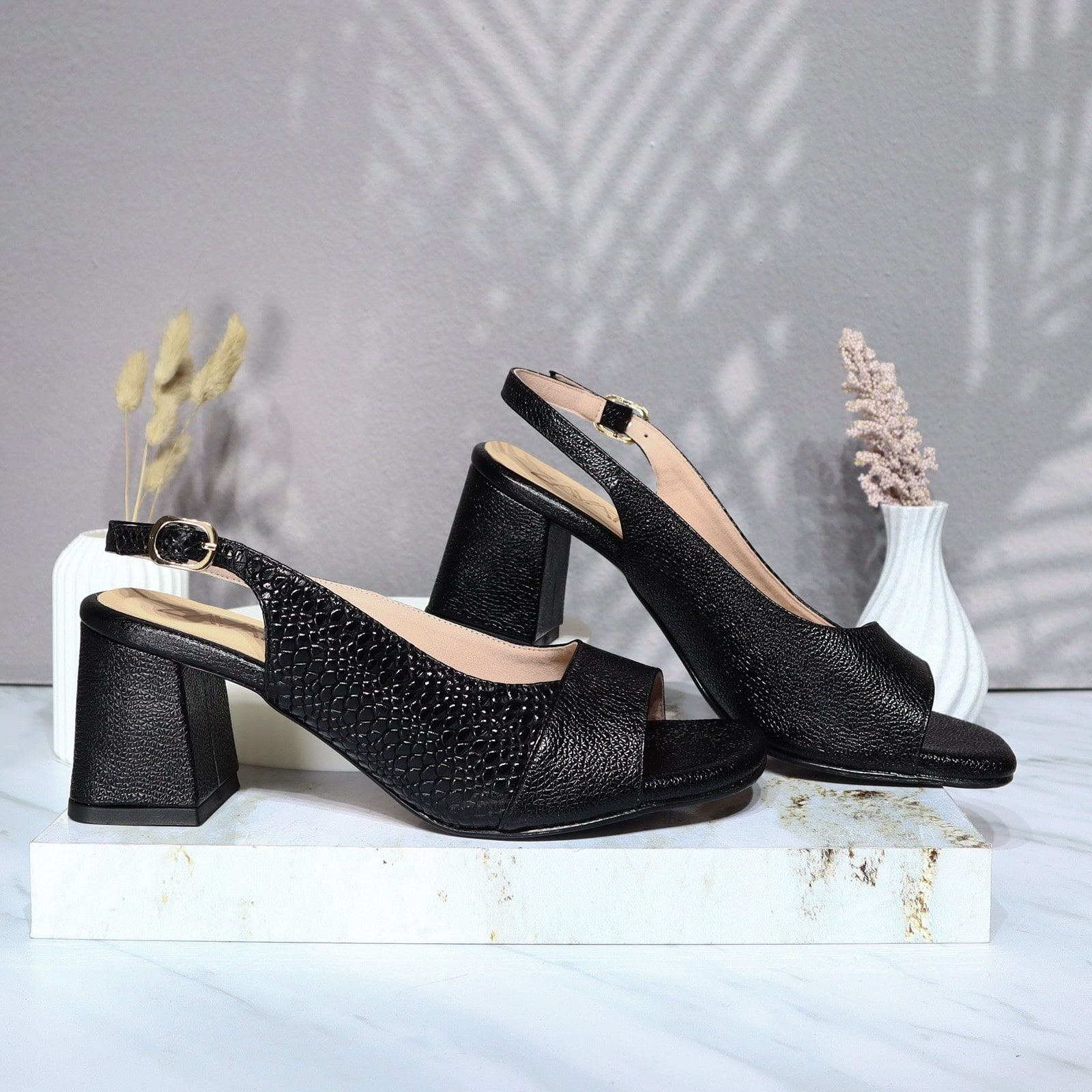 Tacon negro cuero para mujer 407-Z522