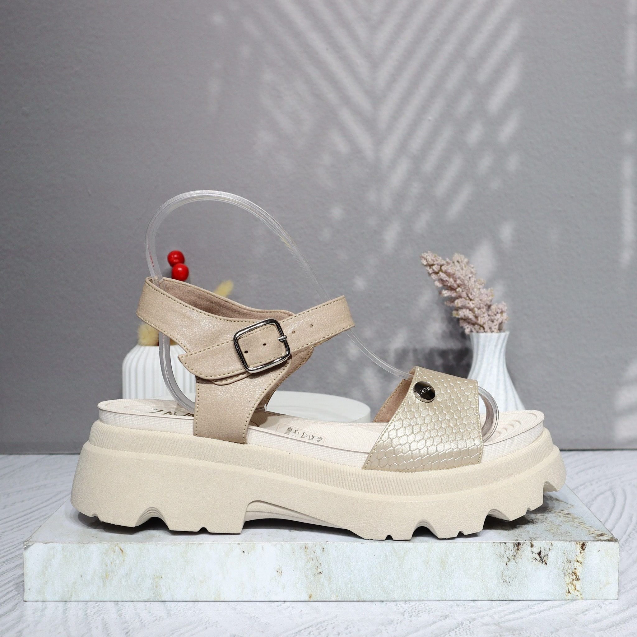 Plataforma baja champaña para mujer 447-Z83